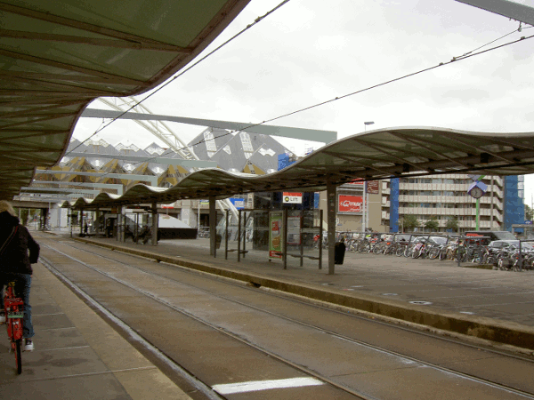 130.gif (150365 bytes)