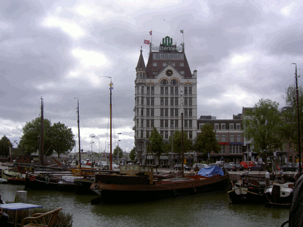 166.gif (160411 bytes)