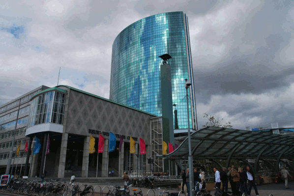 240.gif (135101 bytes)