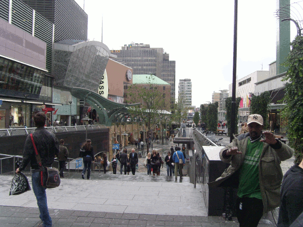 370.gif (178288 bytes)