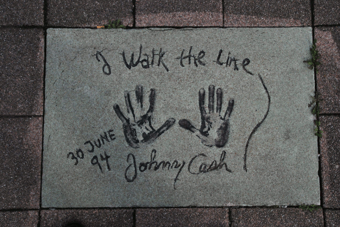 380.gif (303819 bytes)