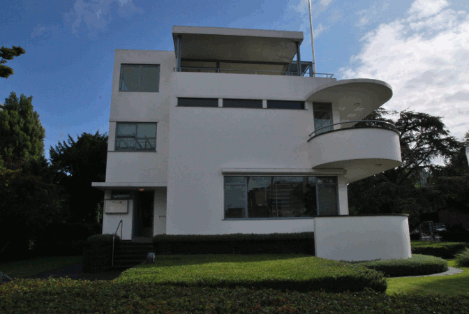 490.gif (150398 bytes)