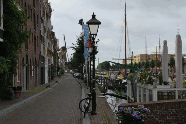 520.gif (163247 bytes)