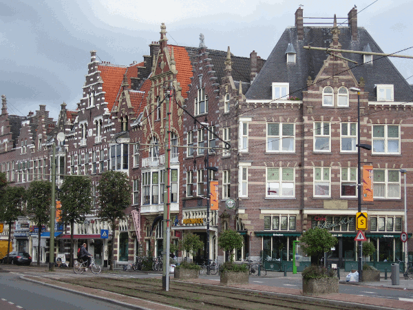 560.gif (190856 bytes)