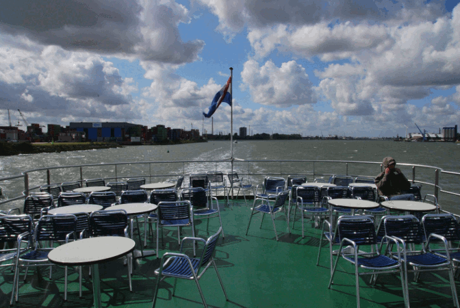 610.gif (166301 bytes)