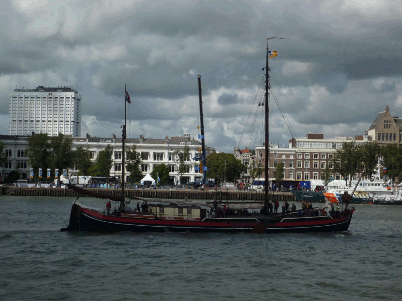 710.gif (233679 bytes)