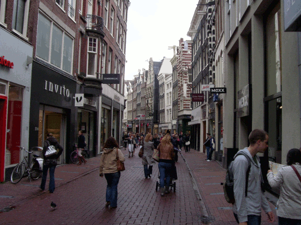 940.gif (215292 bytes)