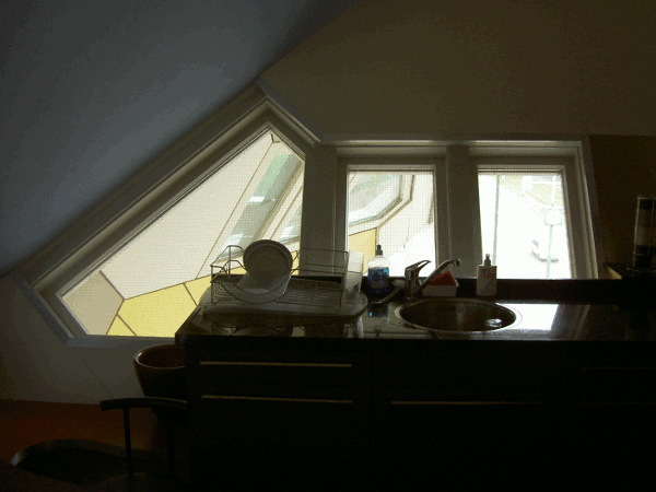 1050.gif (149940 bytes)