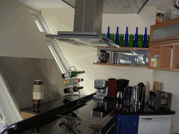 1060.gif (167455 bytes)