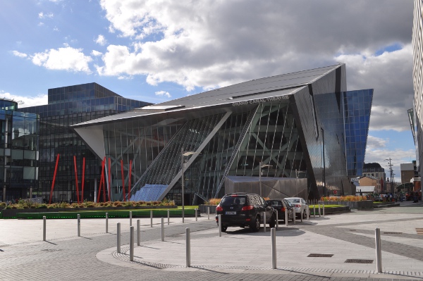 210.jpg (220273 bytes)