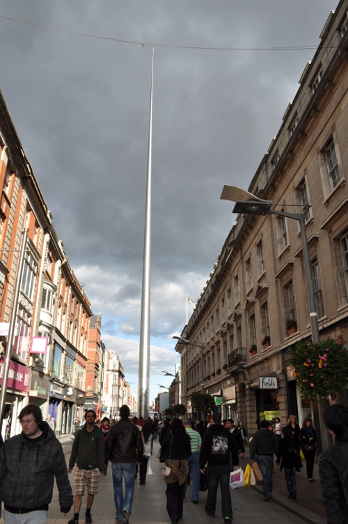 240.jpg (127199 bytes)