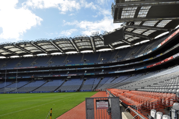 440.jpg (220334 bytes)