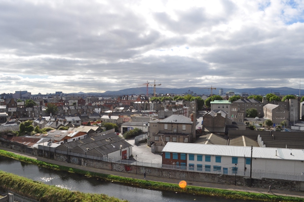 460.jpg (199971 bytes)