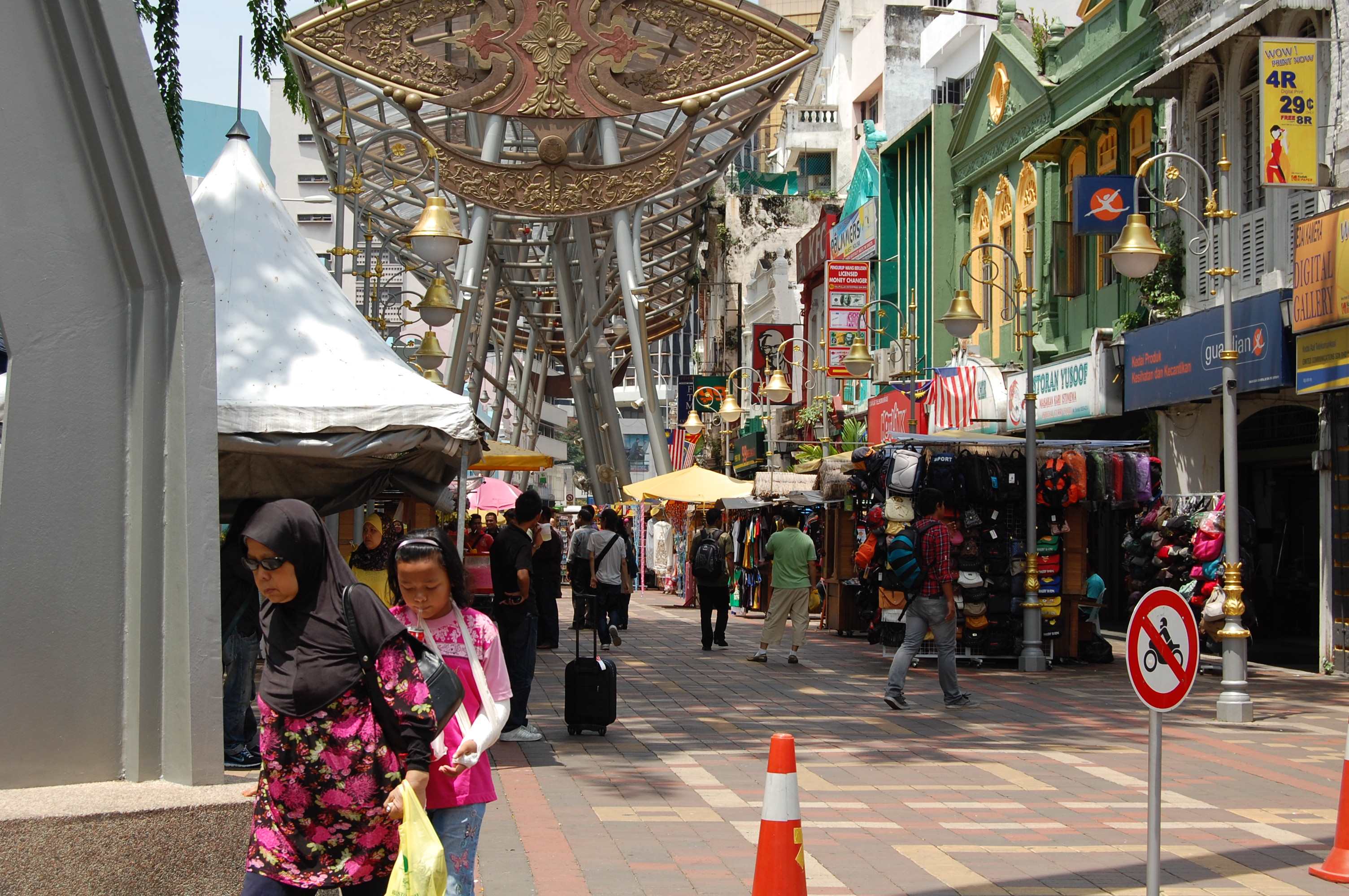 180.jpg (182614 bytes)