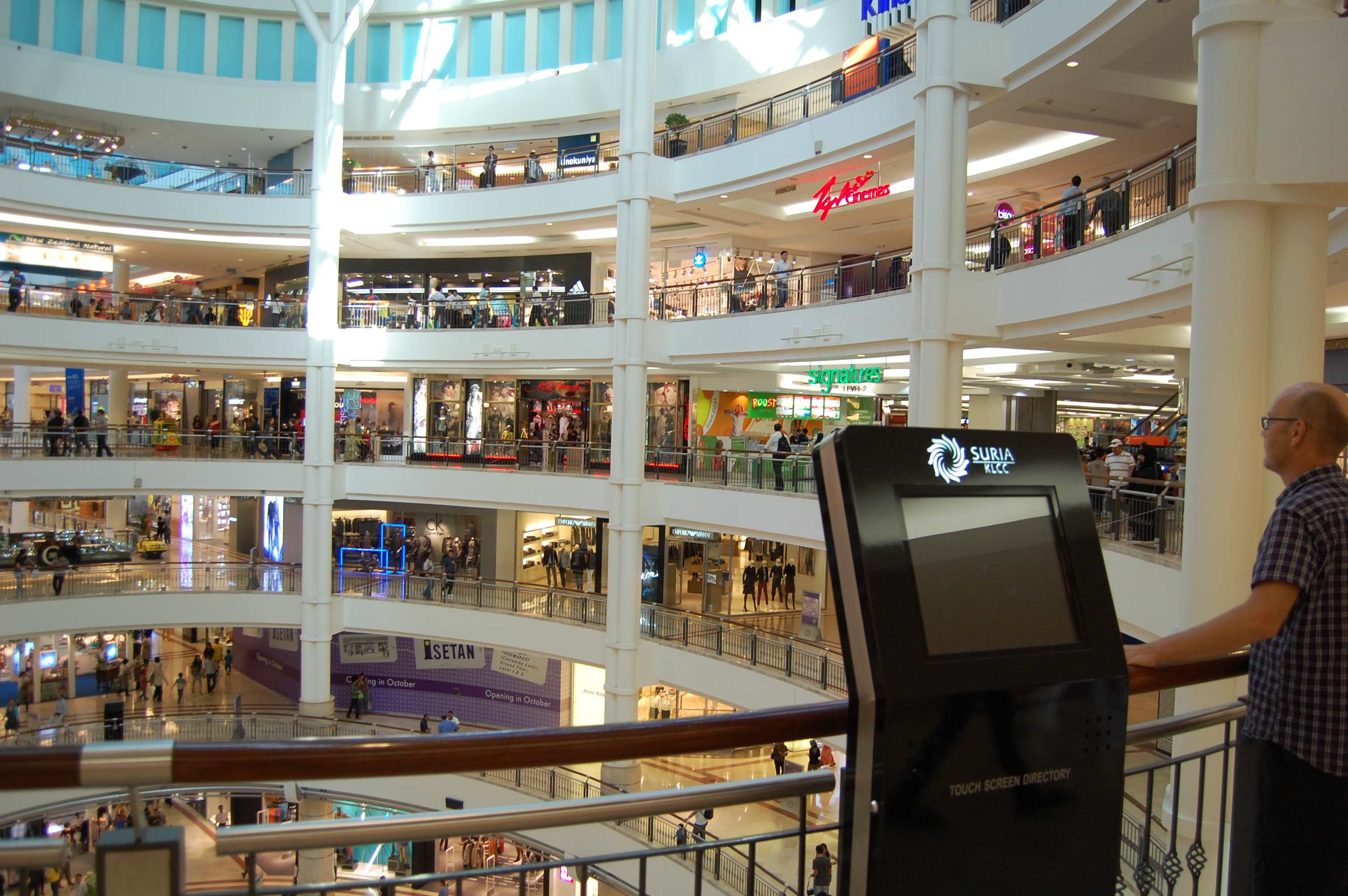 230.jpg (131761 bytes)