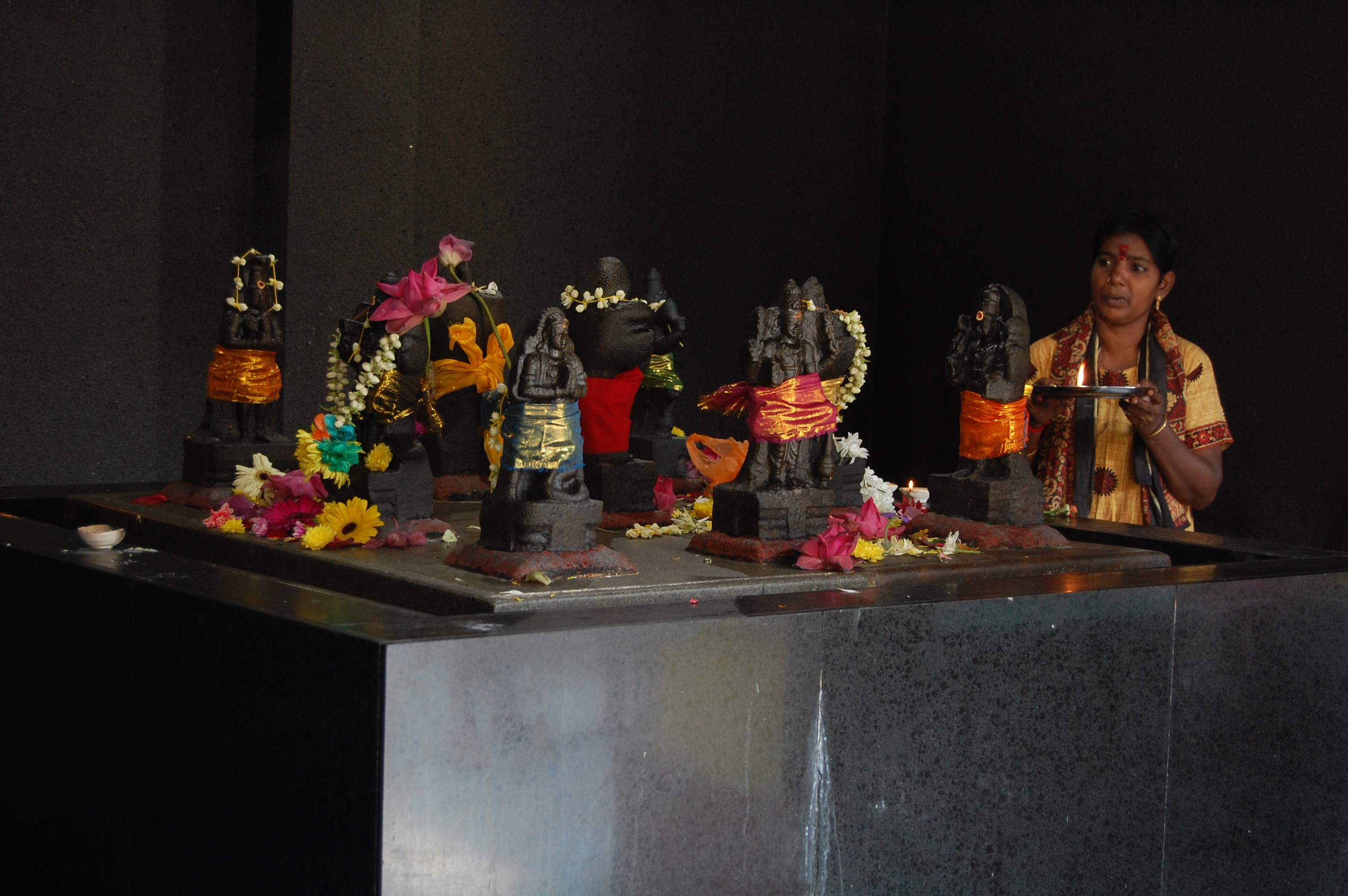 410.jpg (133034 bytes)