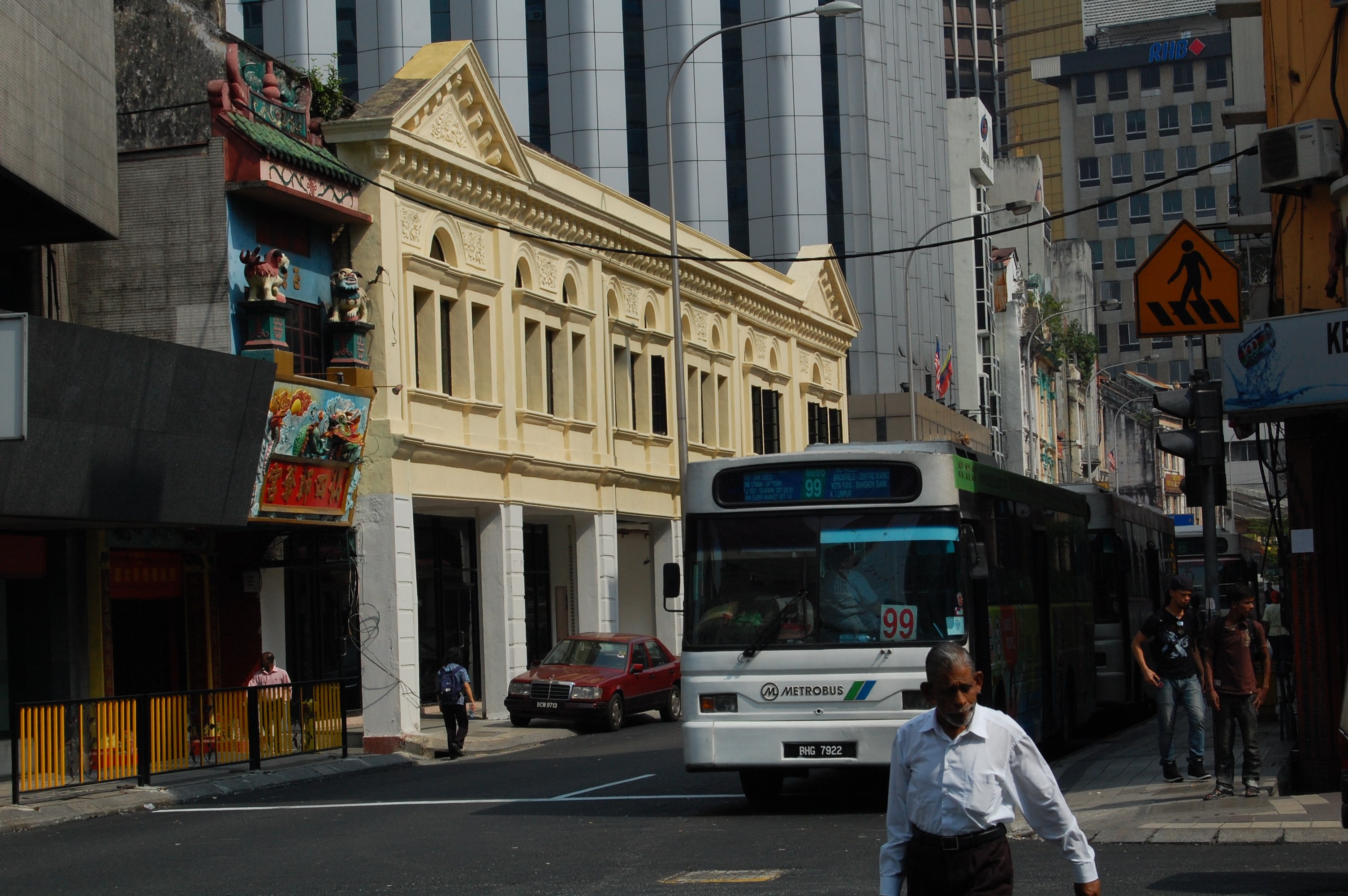 480.jpg (171350 bytes)