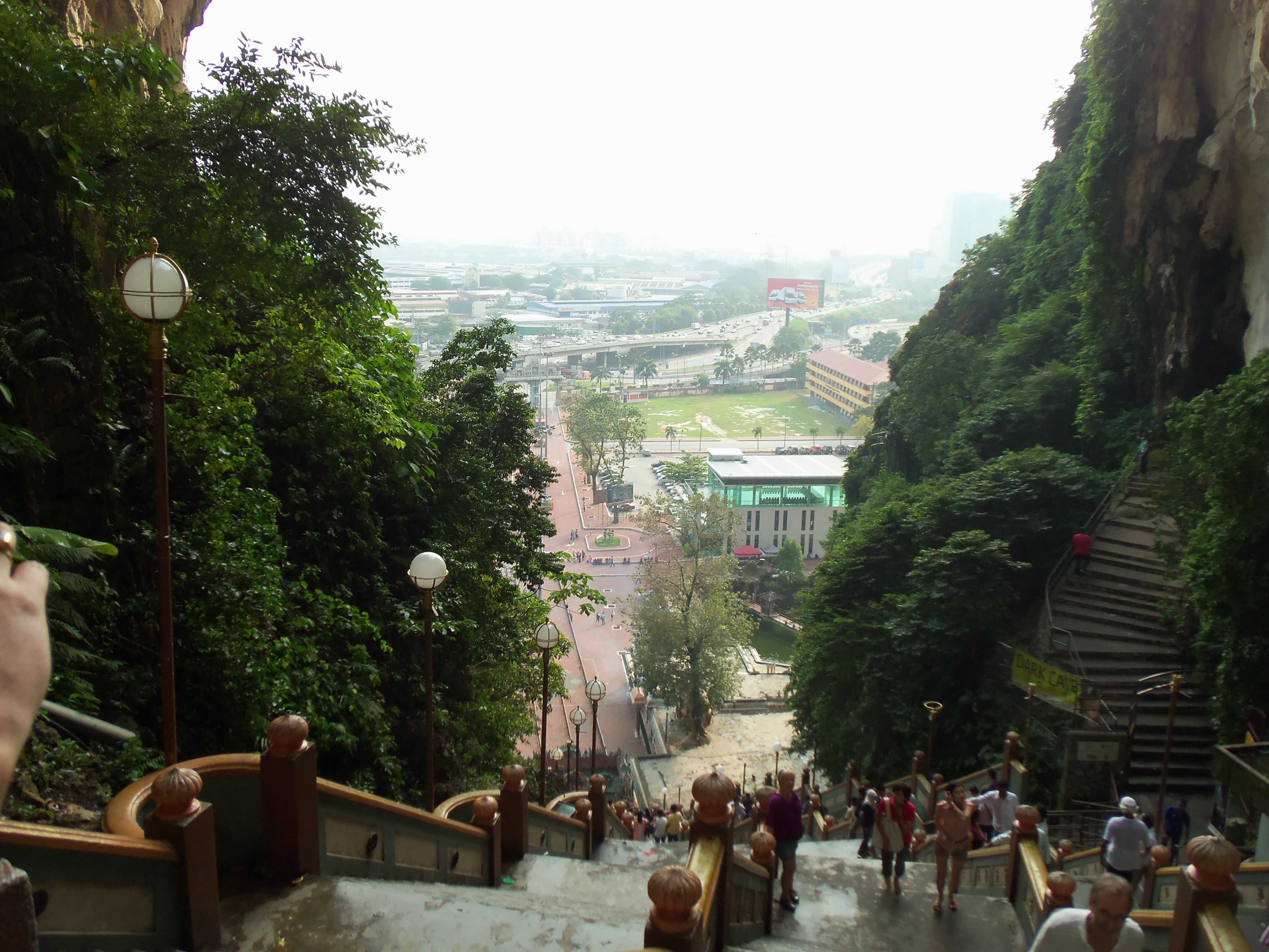 785.jpg (147915 bytes)