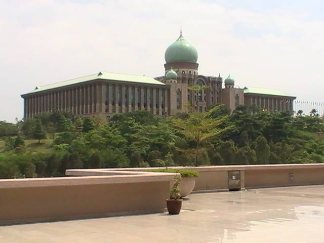 0429.jpg (157806 bytes)