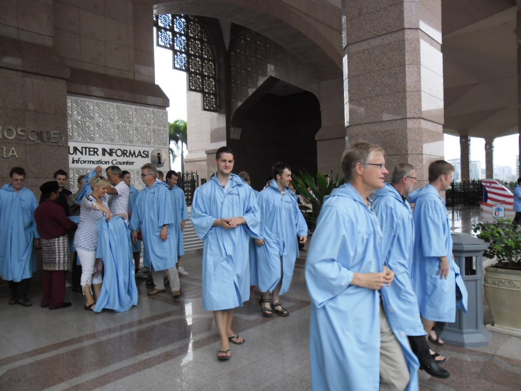 0519.jpg (154382 bytes)