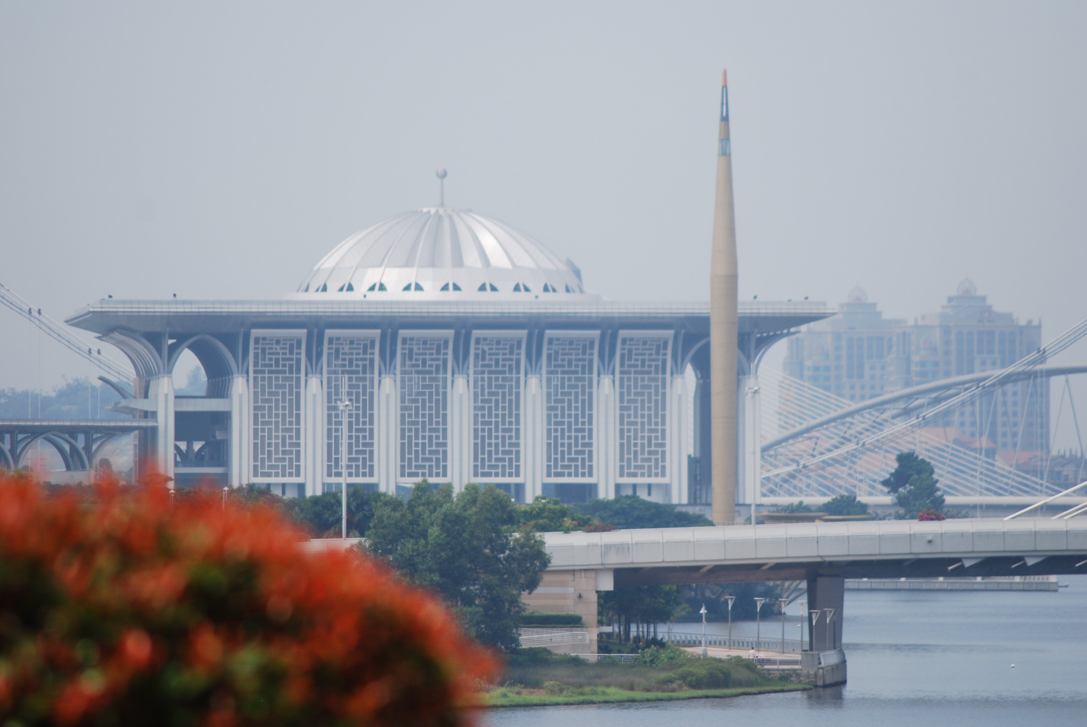 0531.jpg (147915 bytes)