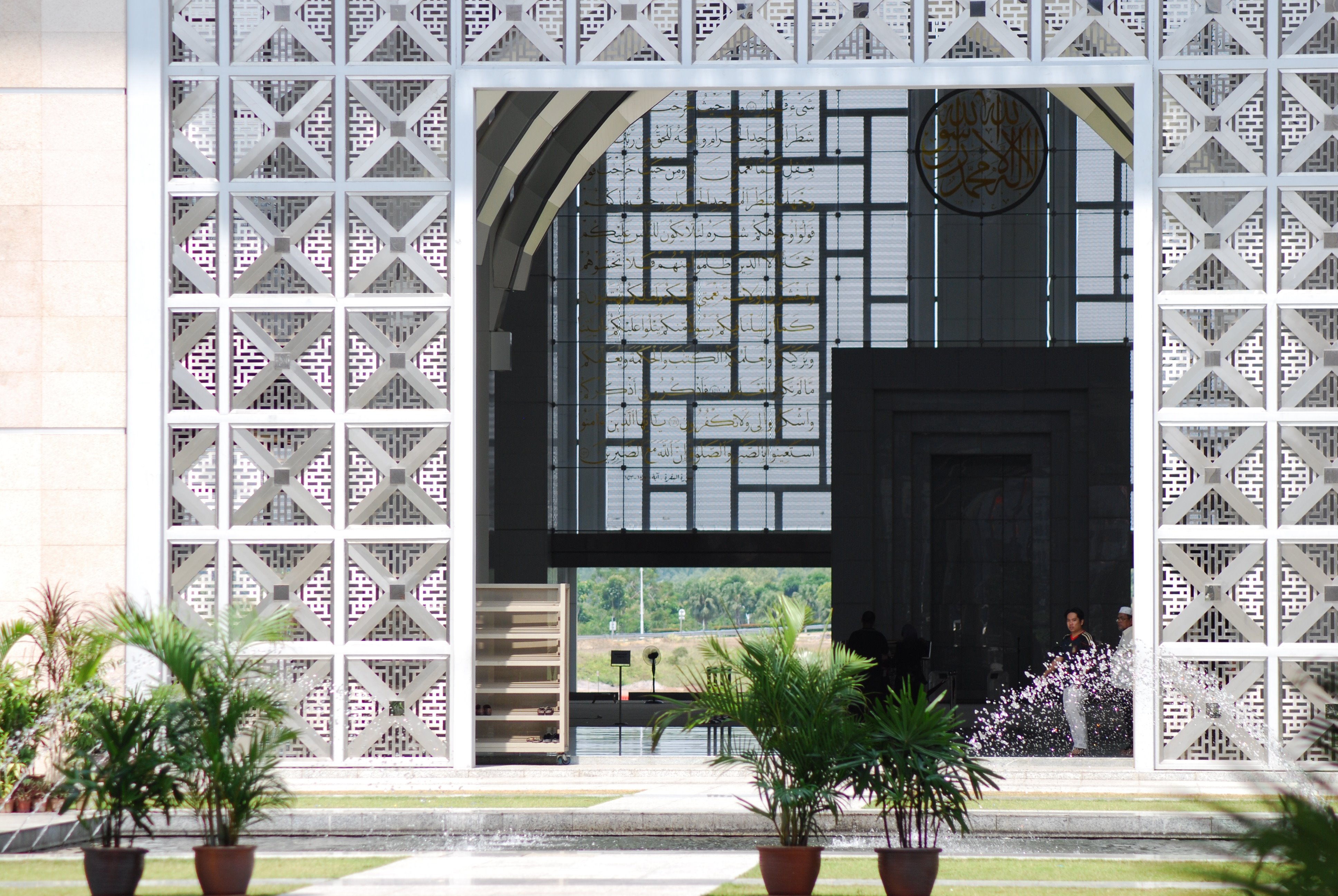 0612.jpg (179639 bytes)