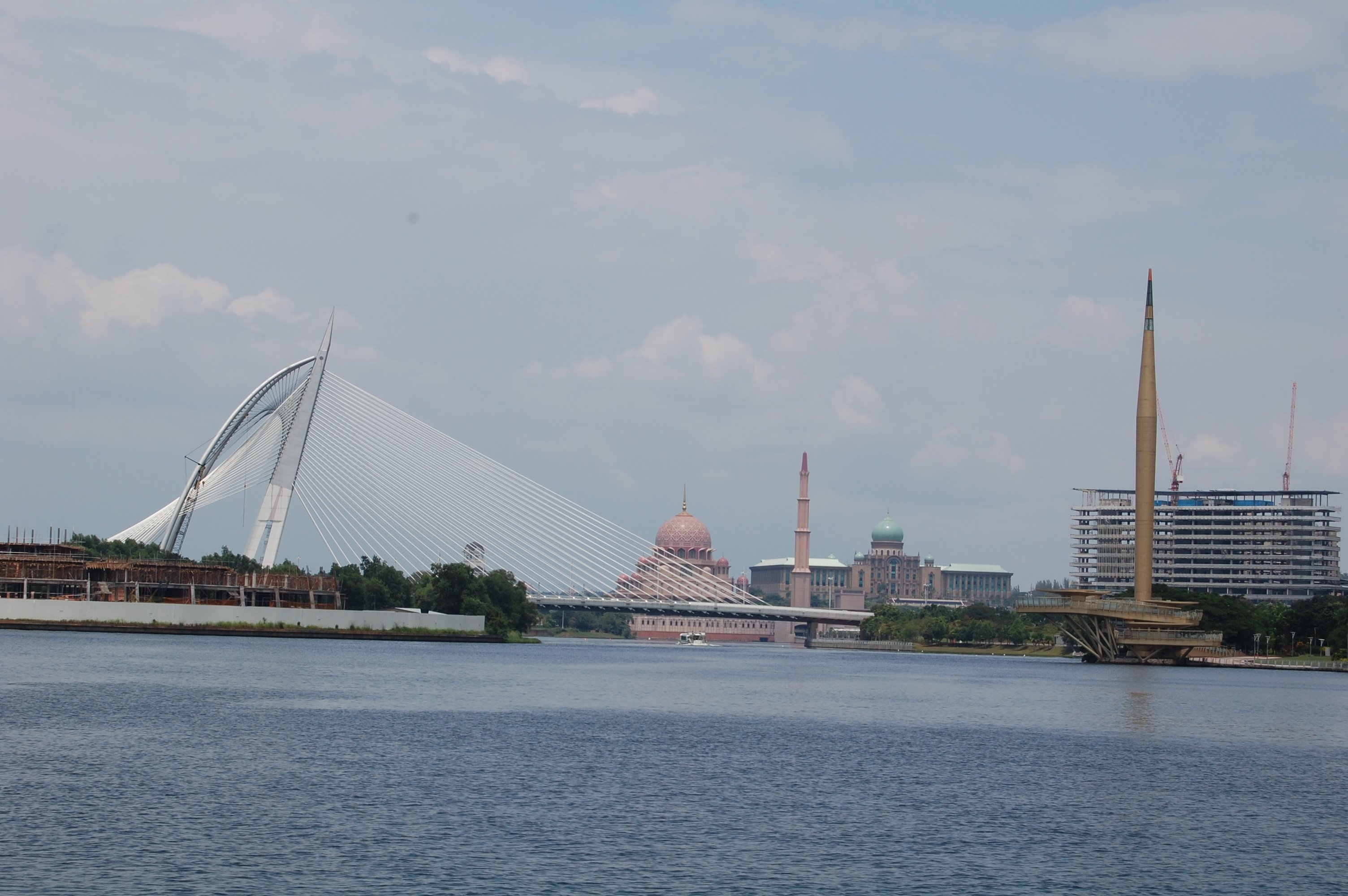 0856.jpg (179639 bytes)