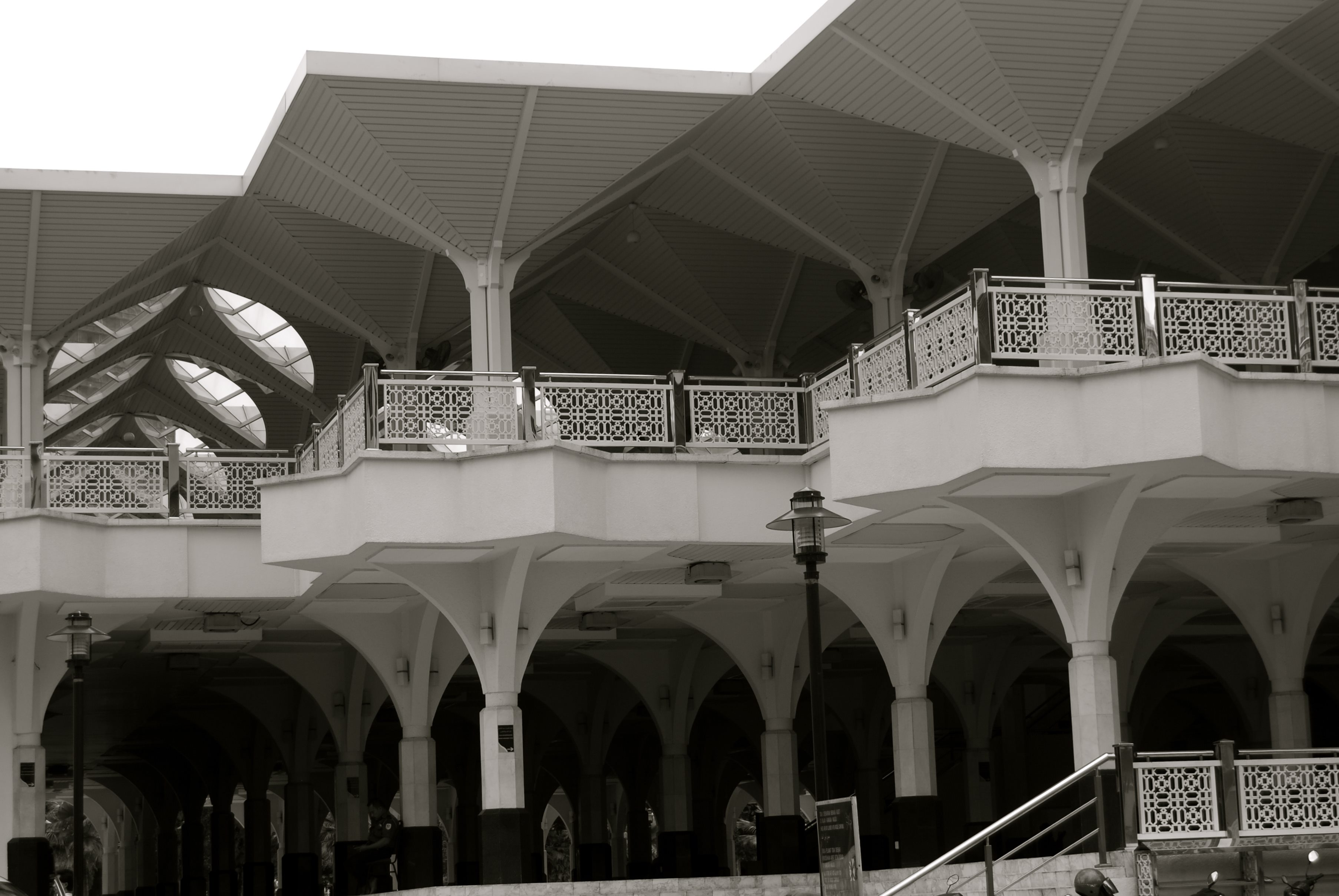 1012.jpg (147915 bytes)