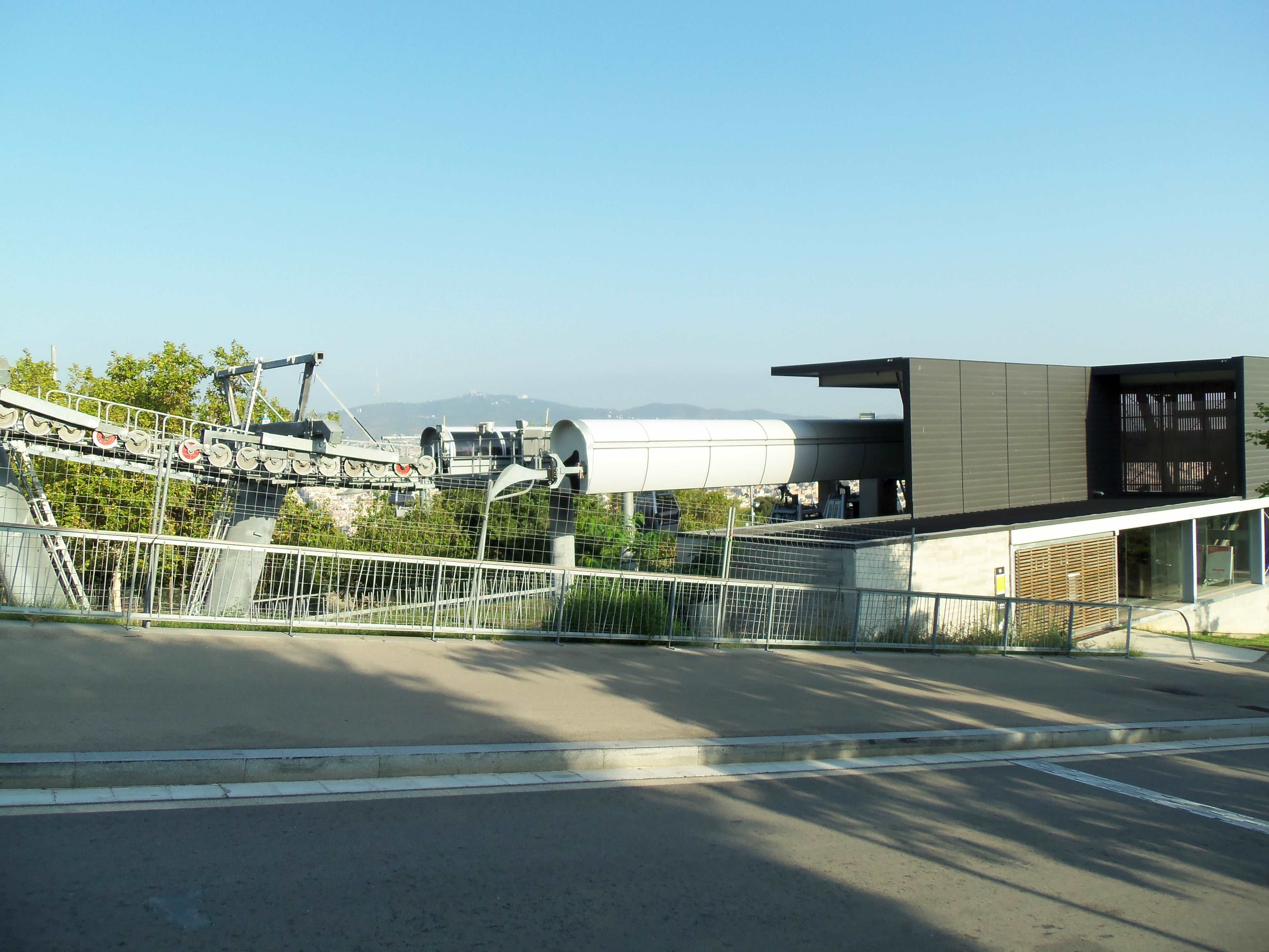 70.jpg (124997 bytes)