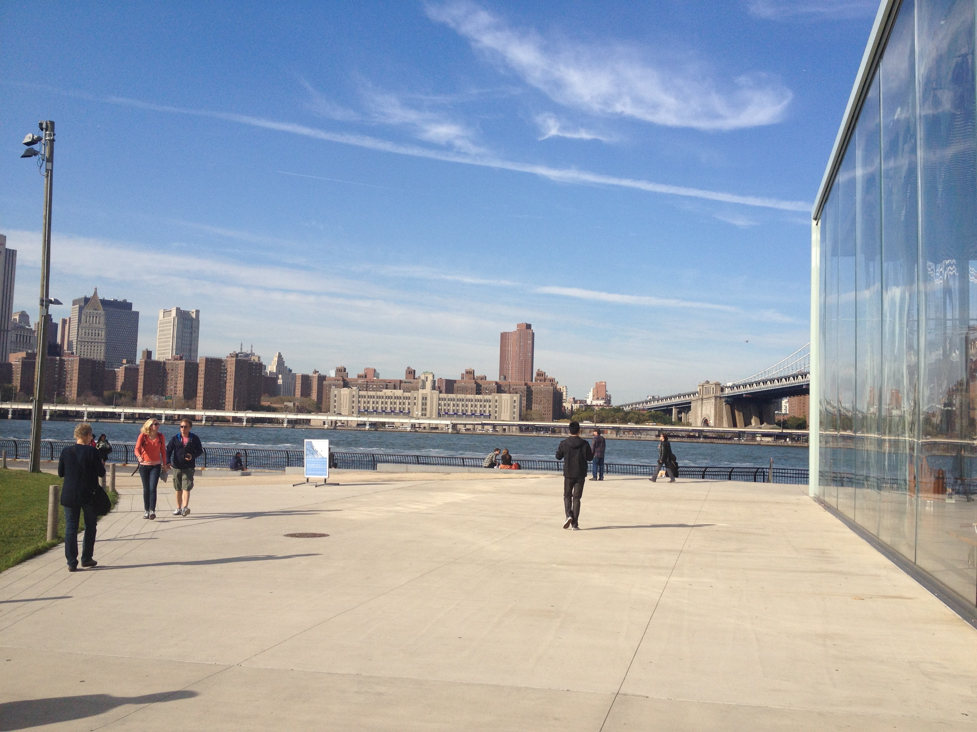 141517.jpg (131761 bytes)