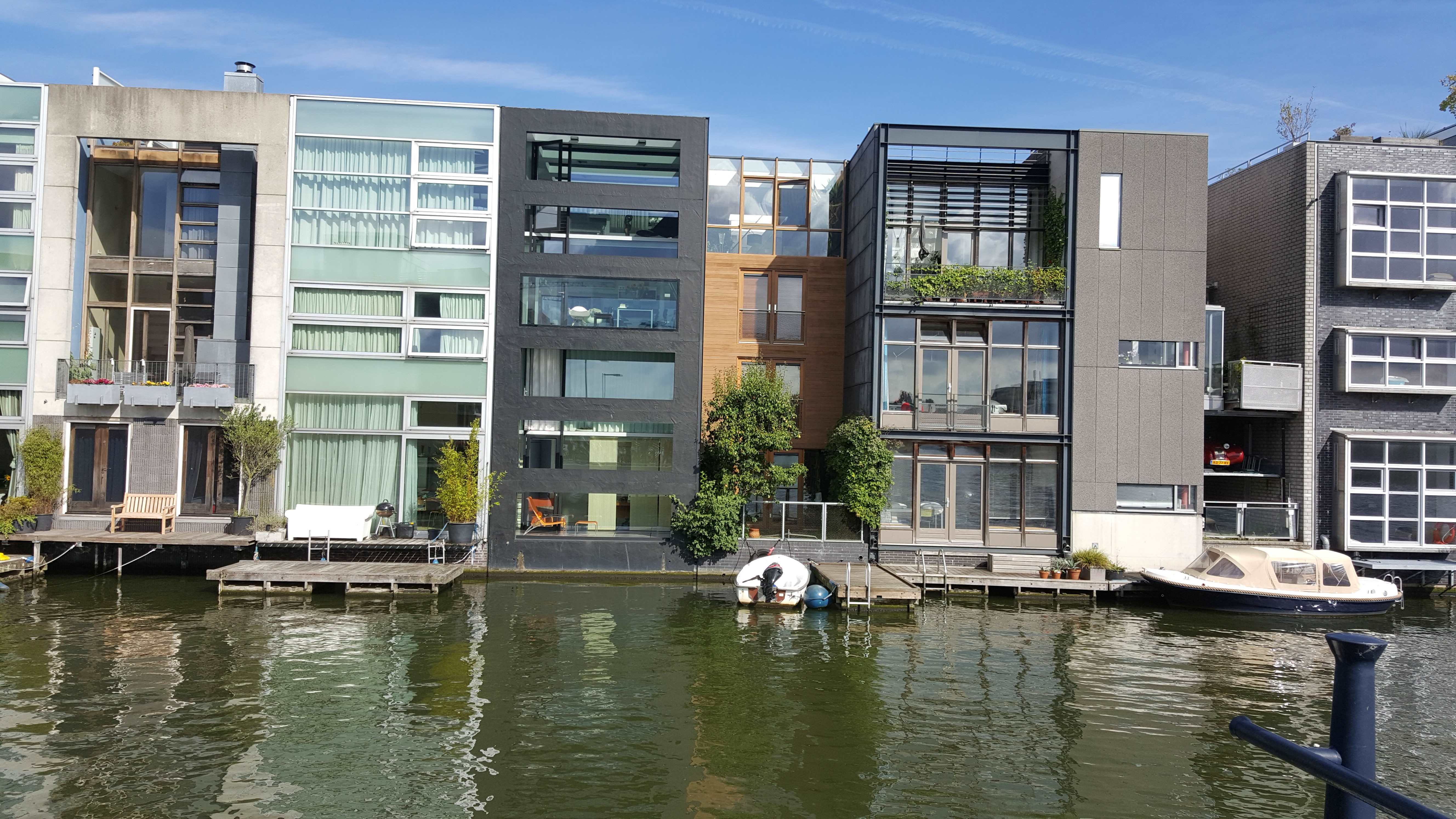 120.jpg (146416 bytes)