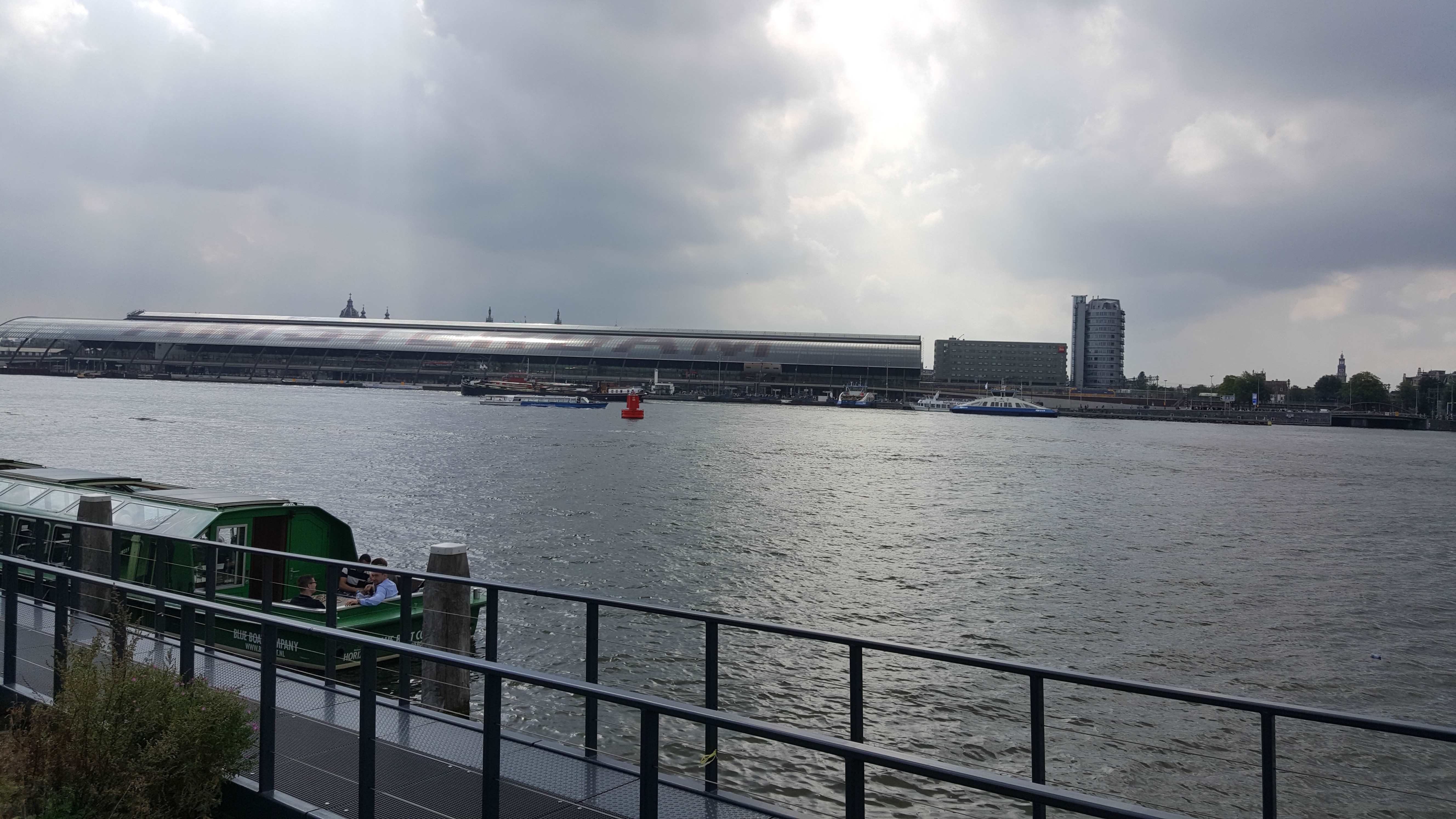 160.jpg (144036 bytes)