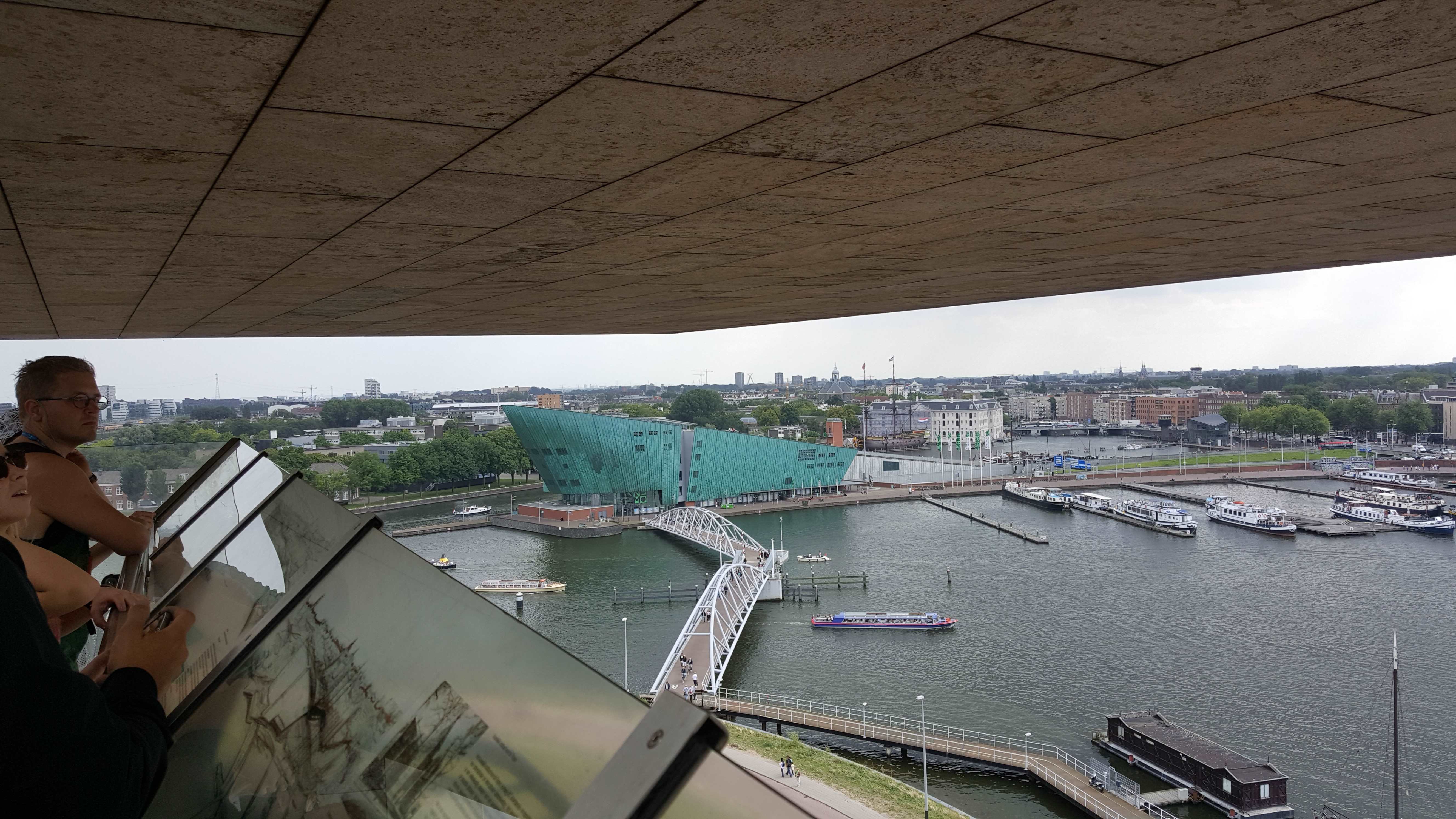 190.jpg (220273 bytes)