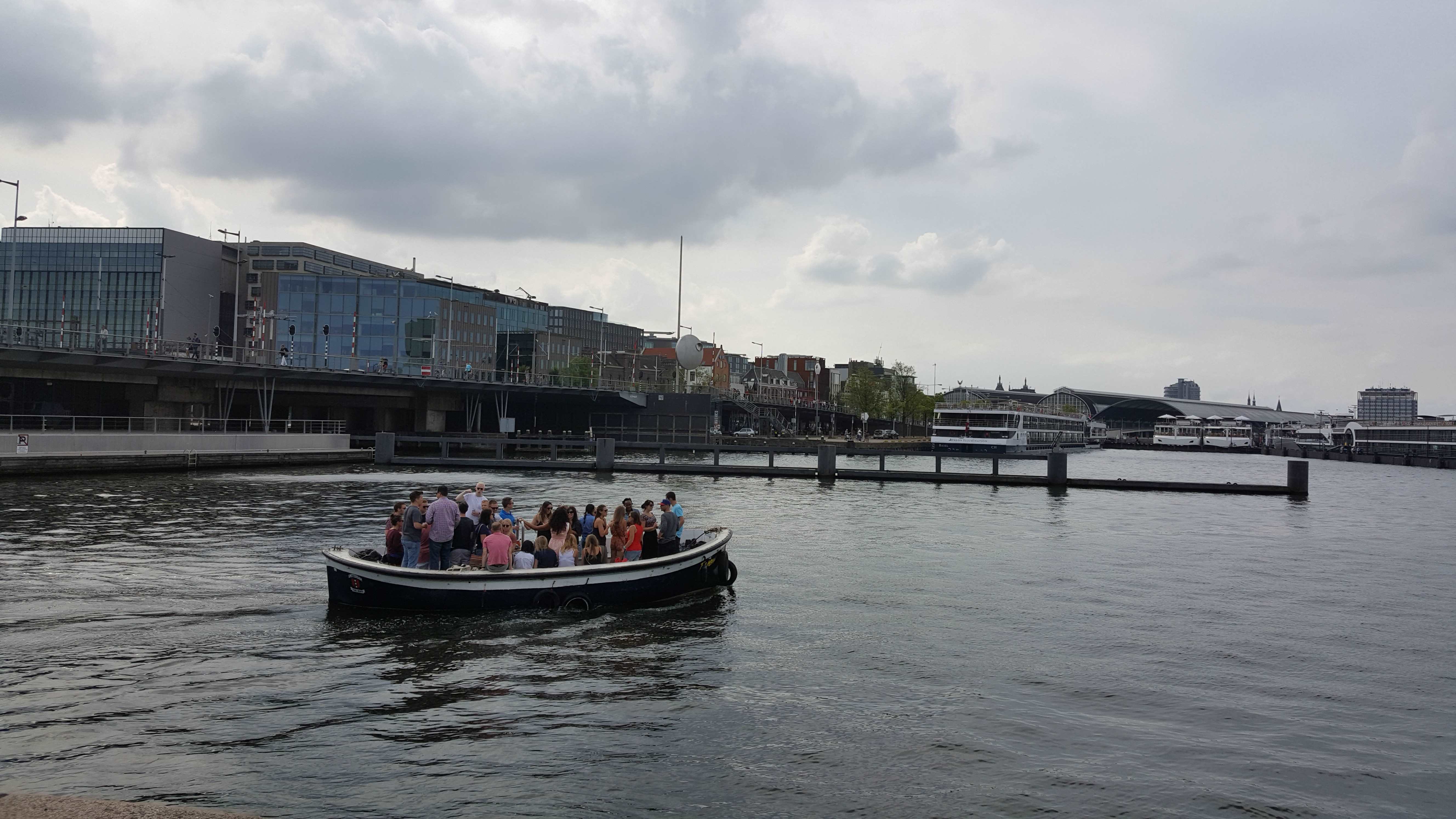 230.jpg (131761 bytes)