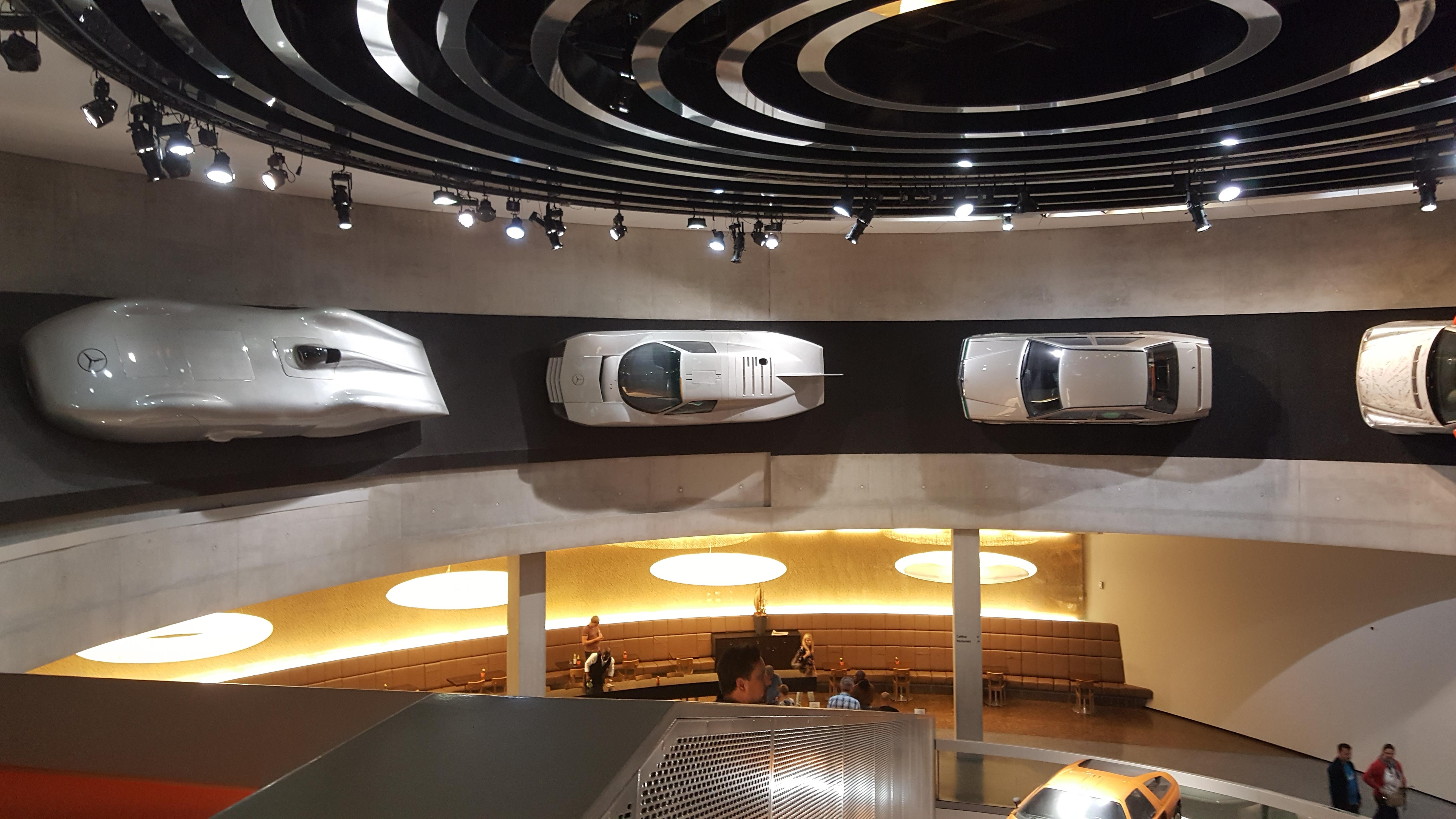 400.jpg (250910 bytes)