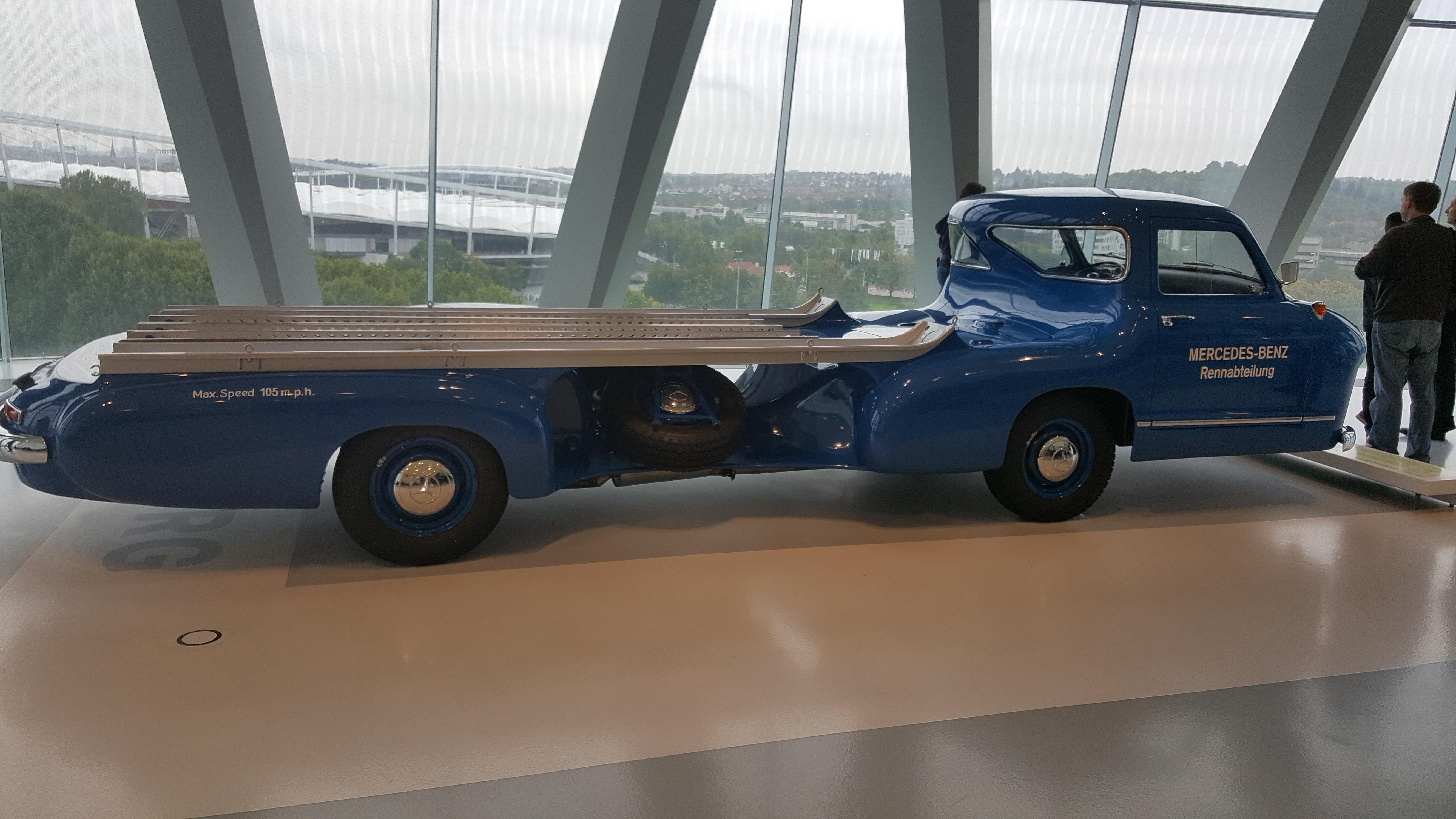 70.jpg (124997 bytes)