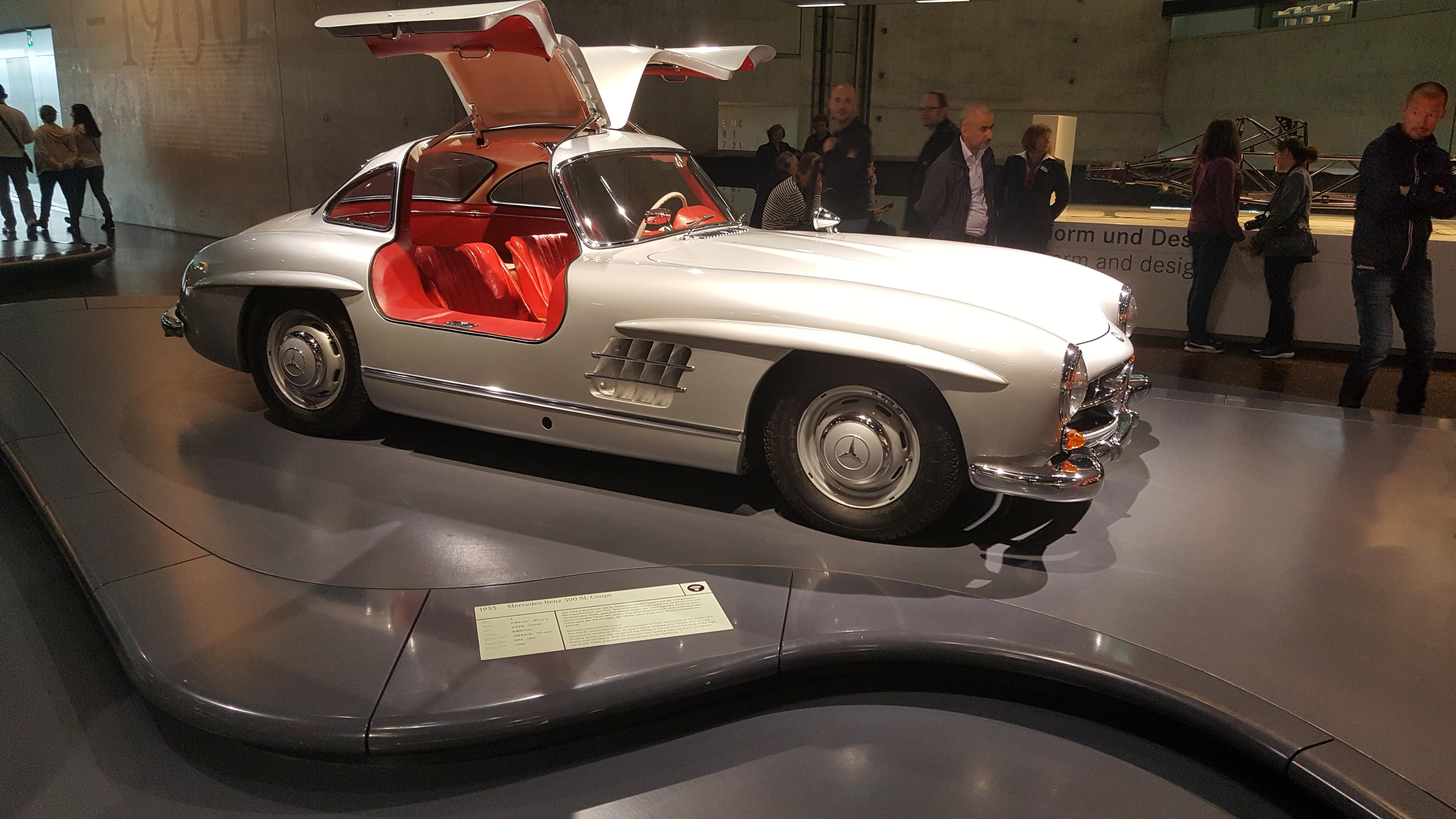 90.jpg (119404 bytes)