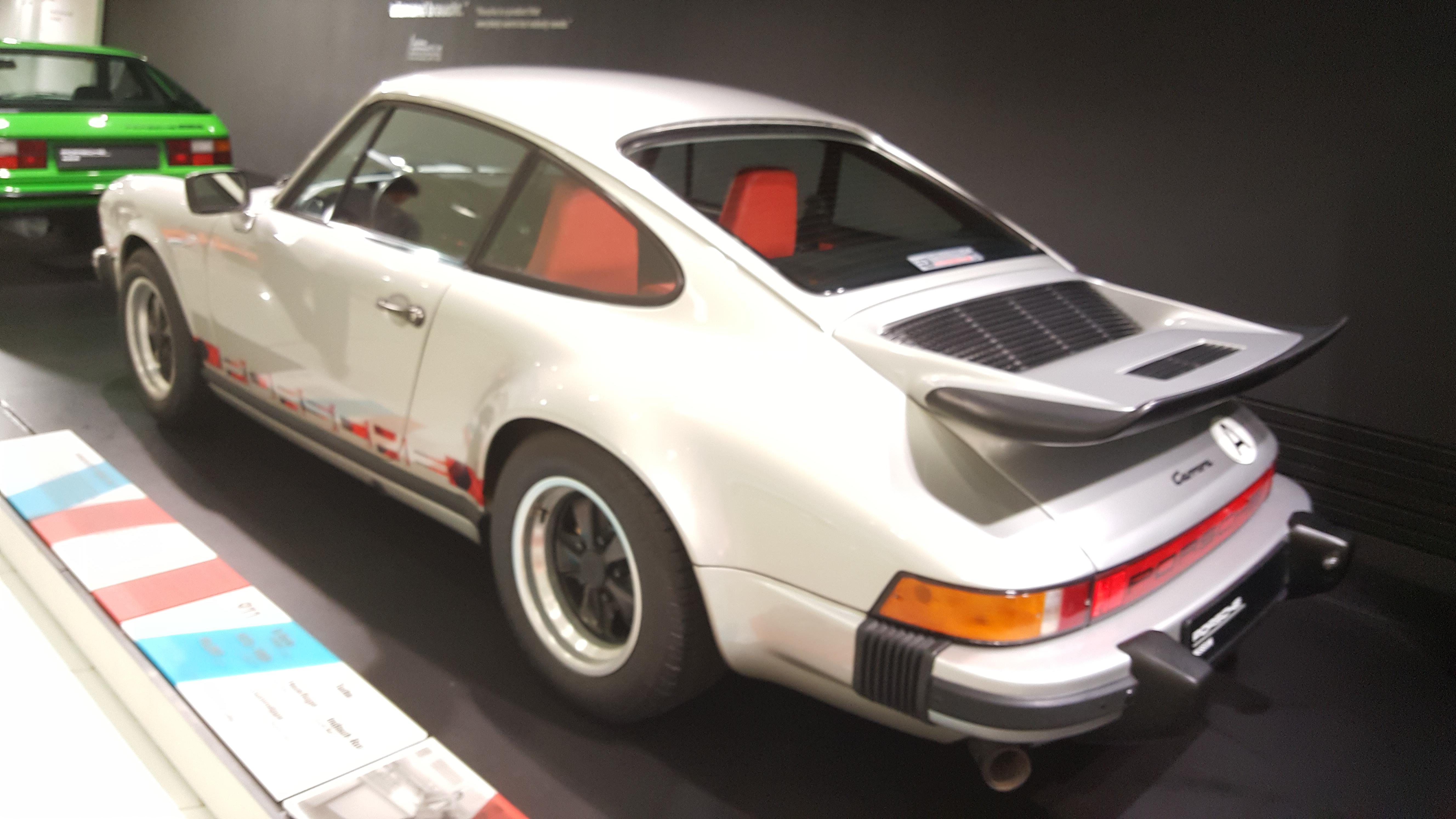 660.jpg (327117 bytes)