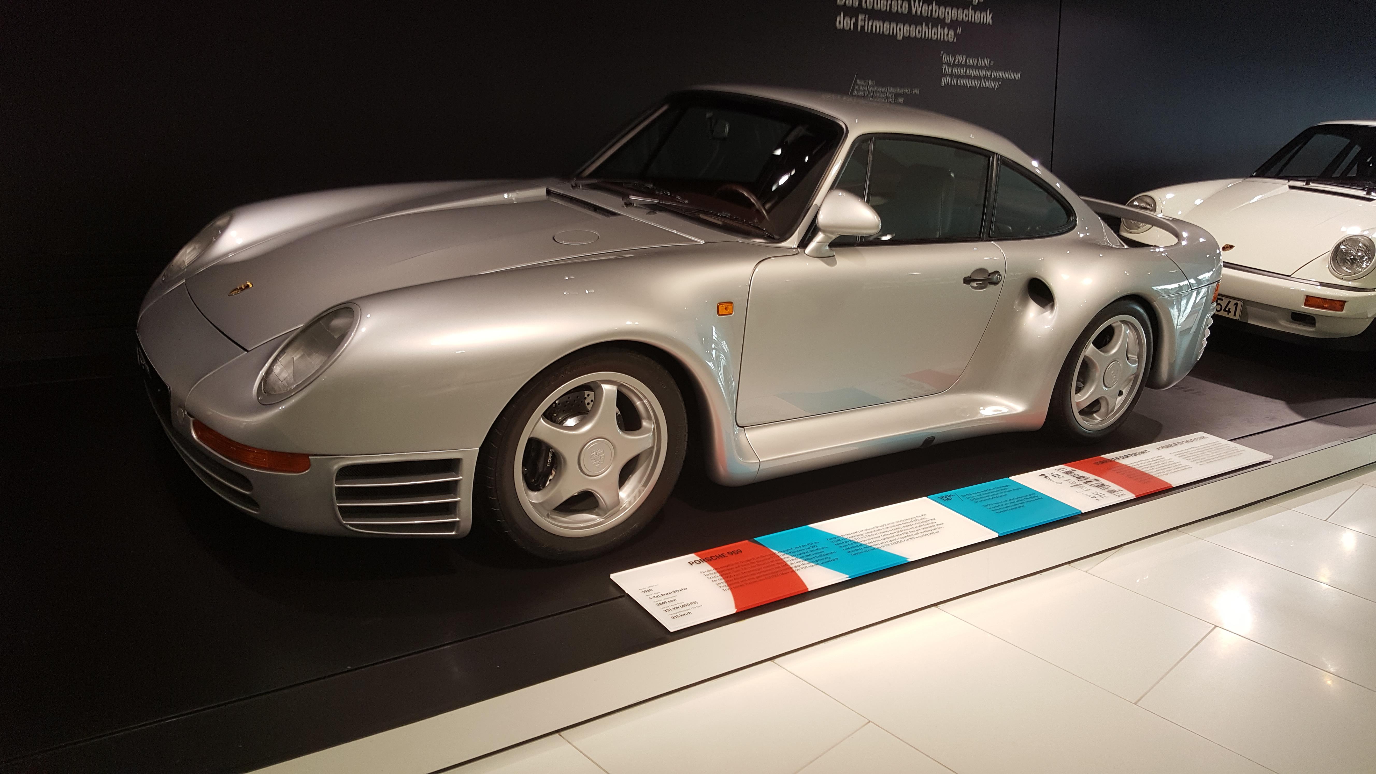 740.jpg (327117 bytes)