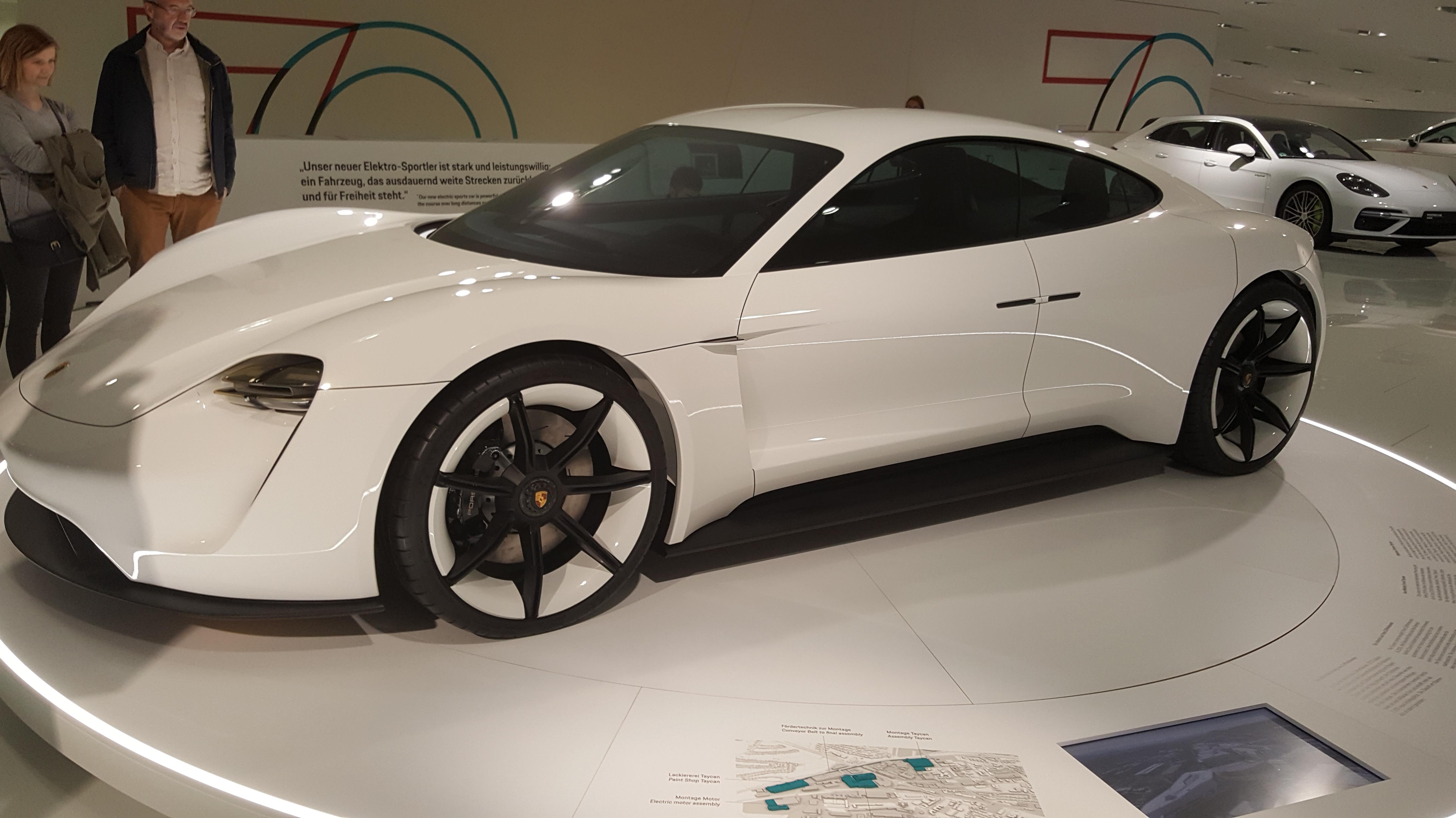 810.jpg (327117 bytes)