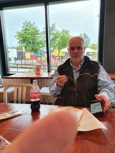 70.jpg (119404 bytes)