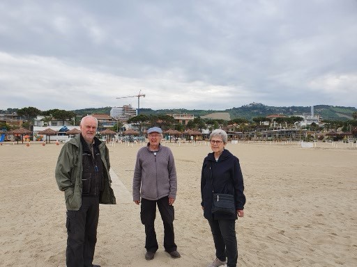 80.jpg (136306 bytes)