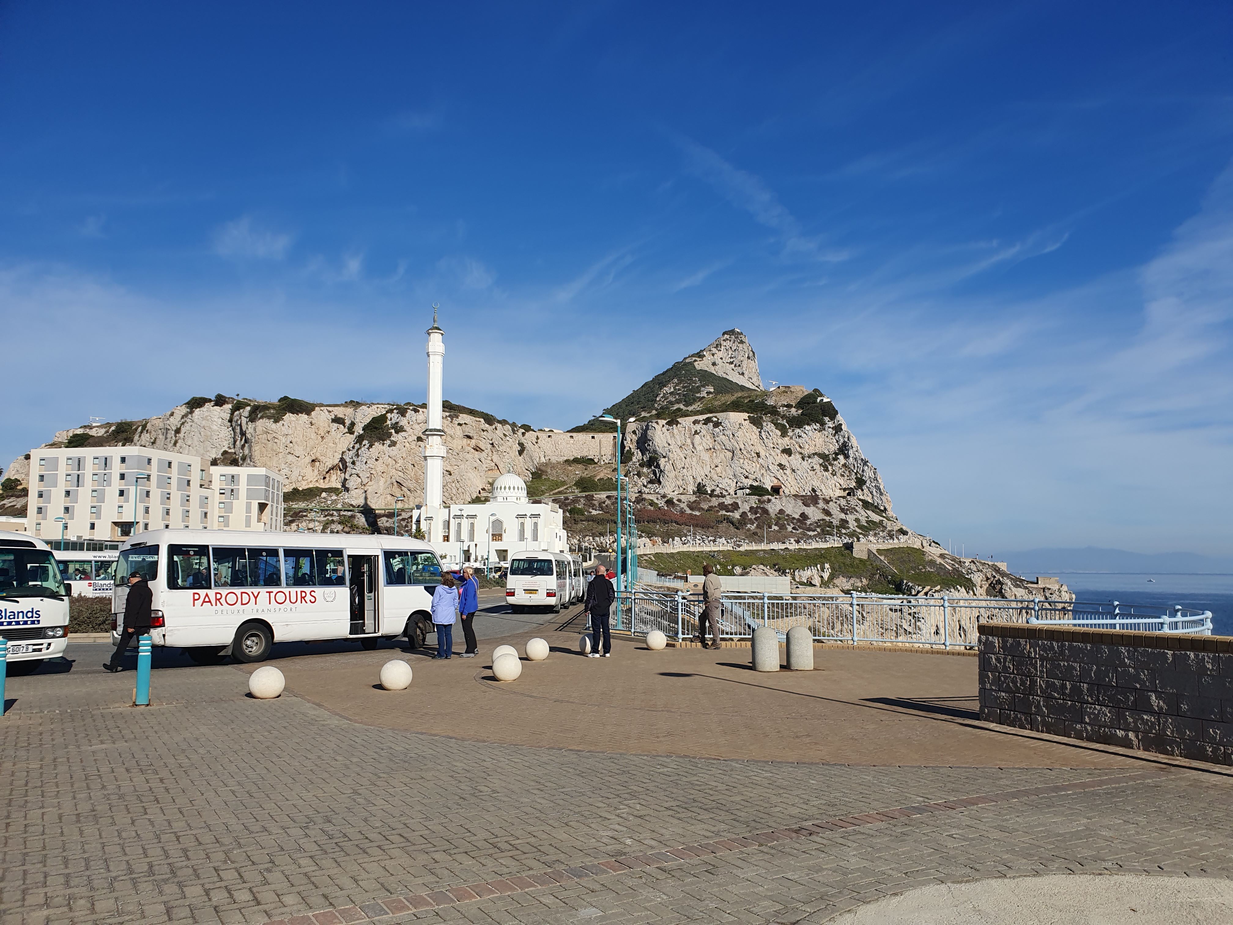 640.jpg (327117 bytes)