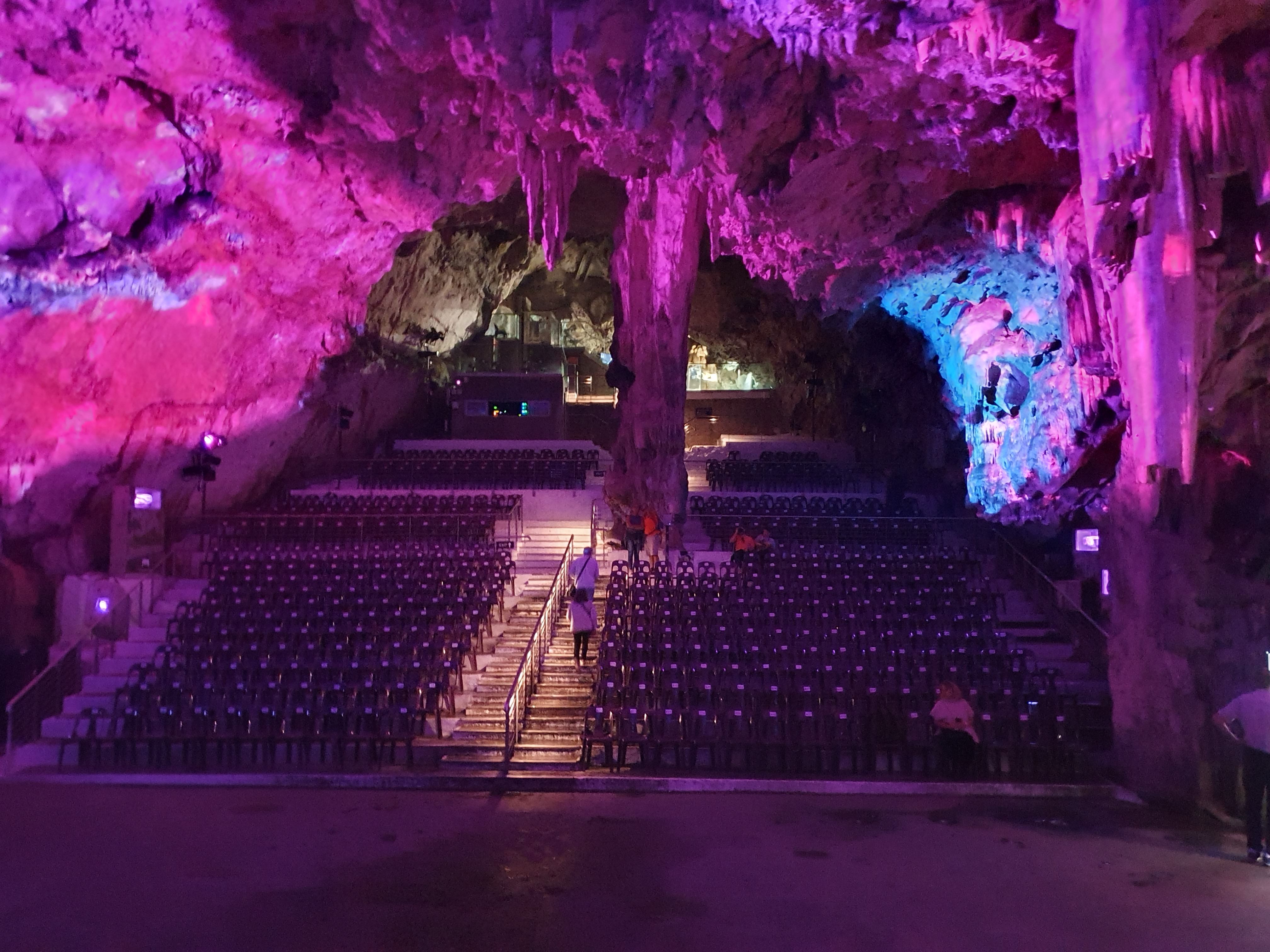 720.jpg (327117 bytes)