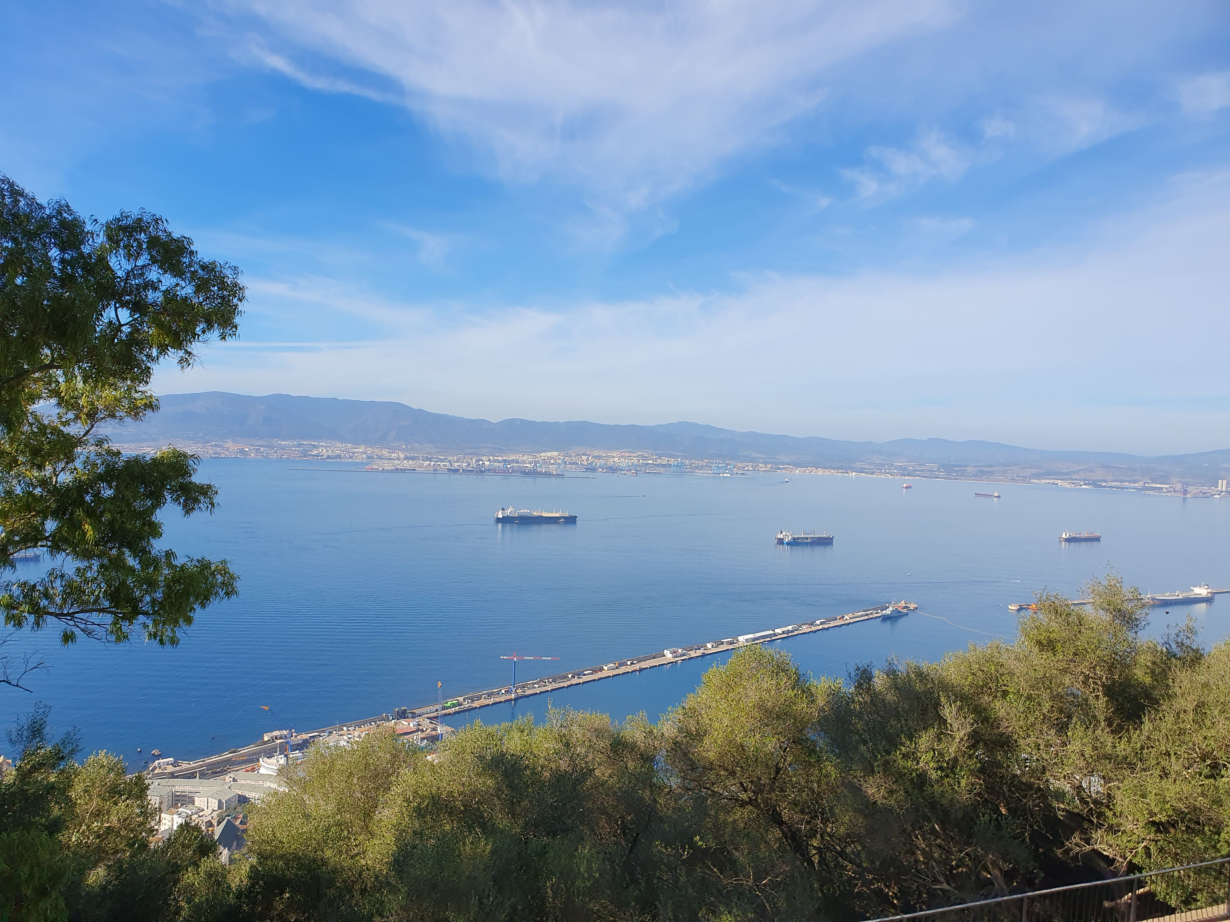 760.jpg (327117 bytes)