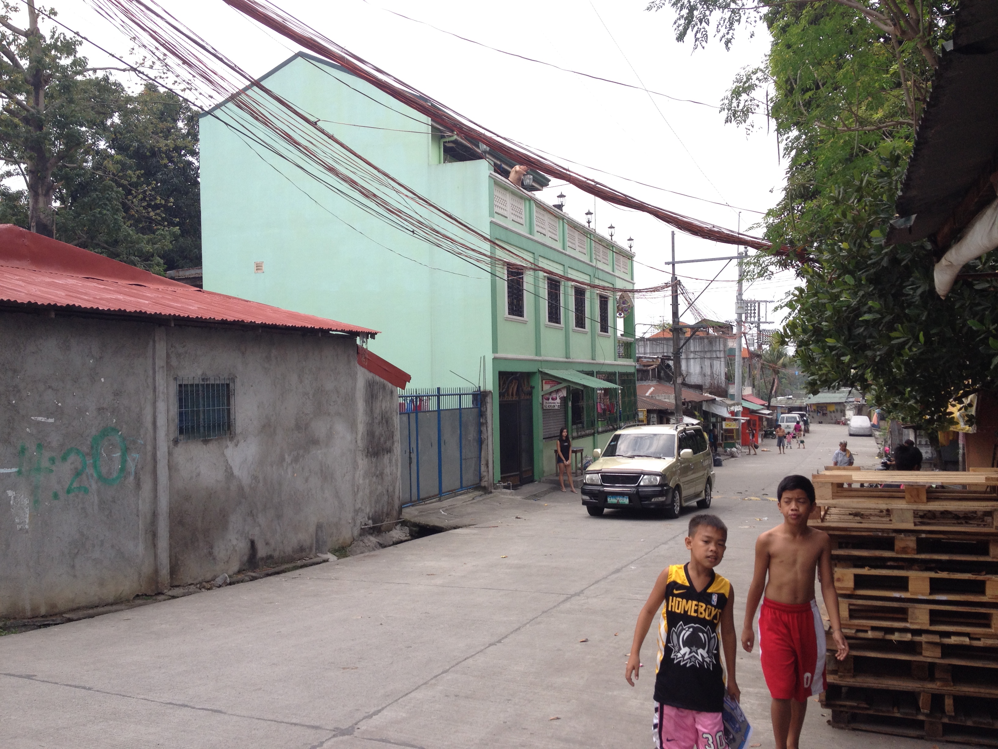 10.jpg (165335 bytes)