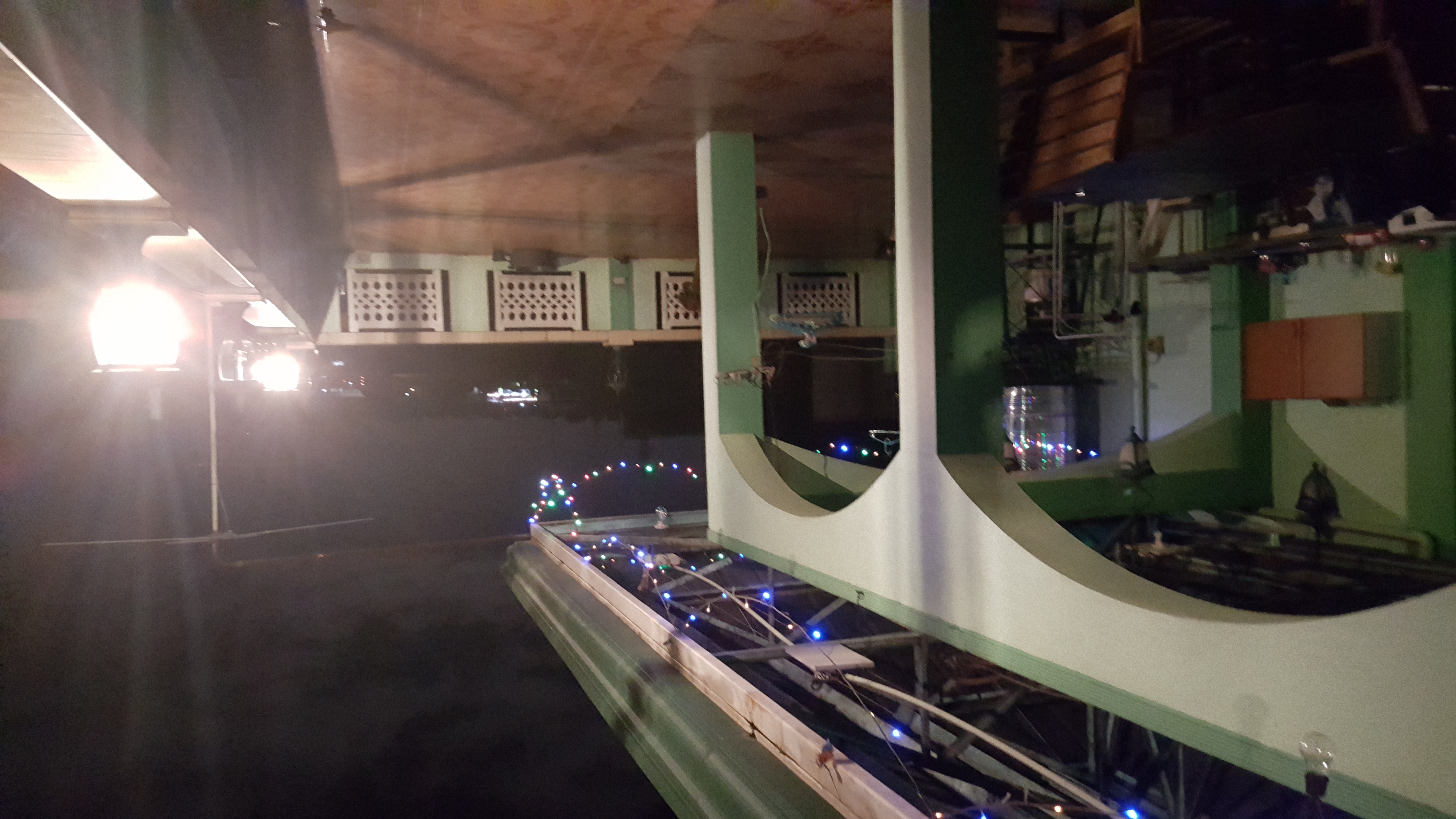 130.jpg (142052 bytes)