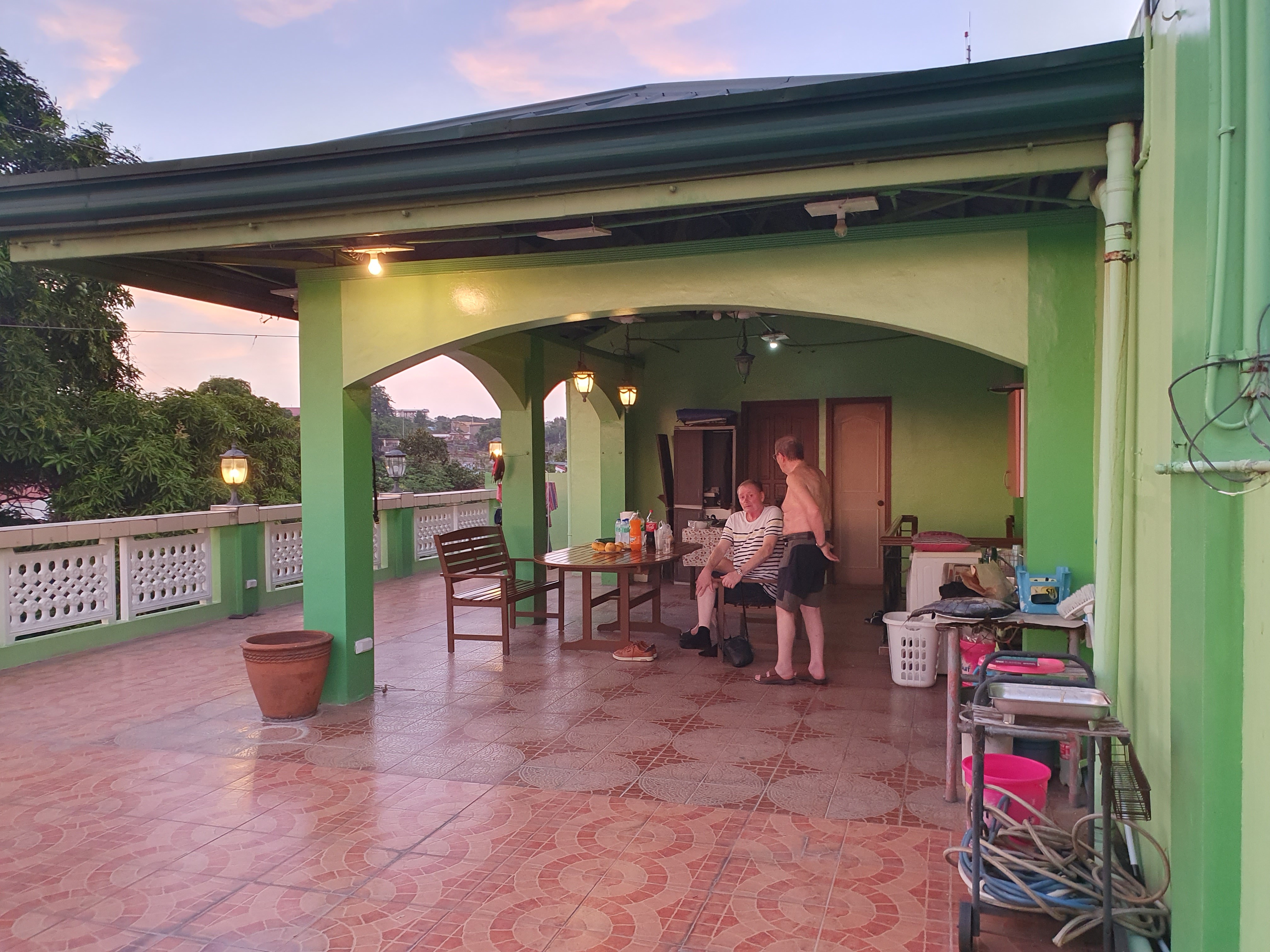 134.jpg (165335 bytes)