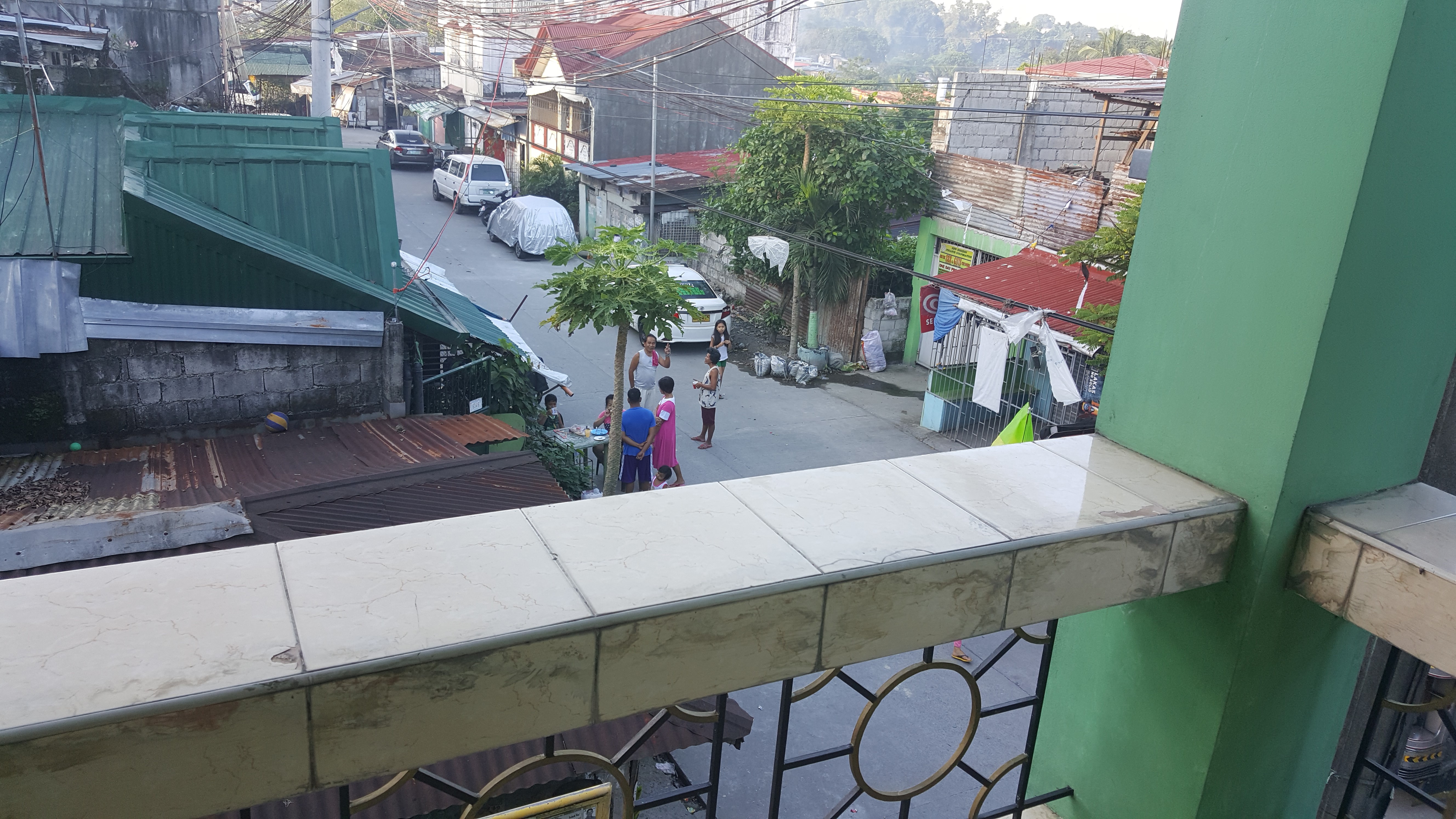 160.jpg (165335 bytes)