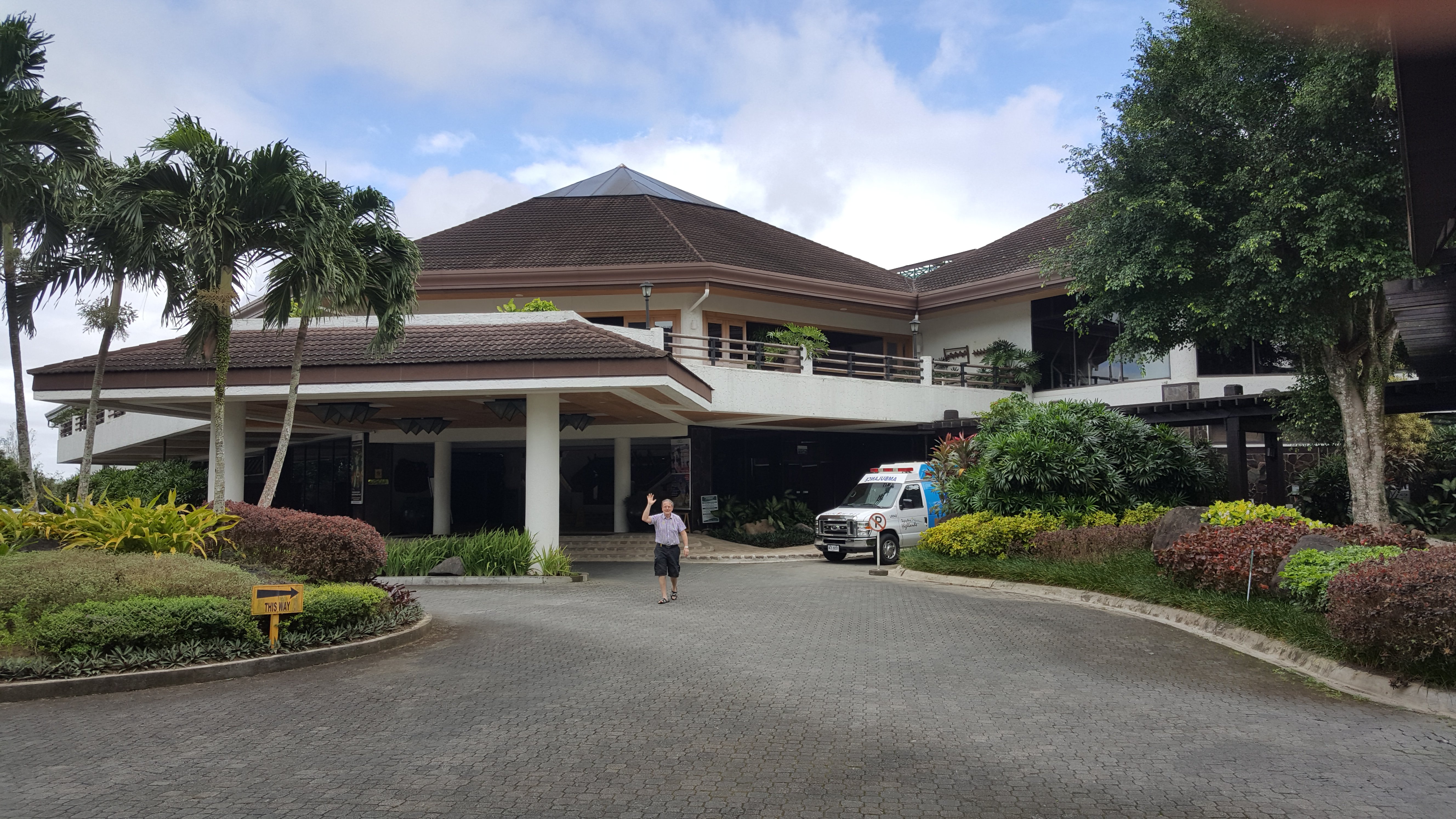 100.jpg (142052 bytes)